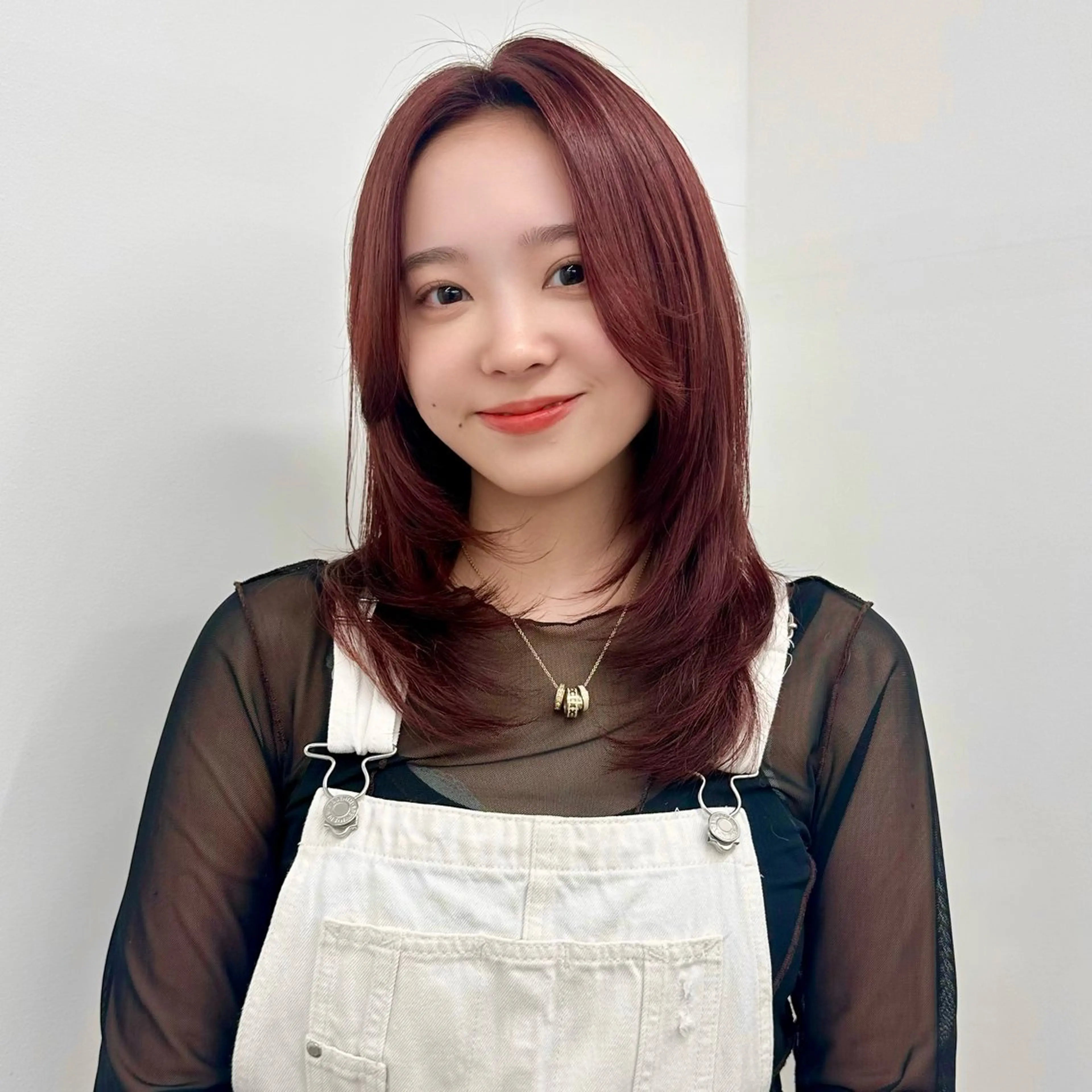 ミディアム カラー カット ブリーチなし/レイヤ ー特化🌈Tommyのヘアスタイル