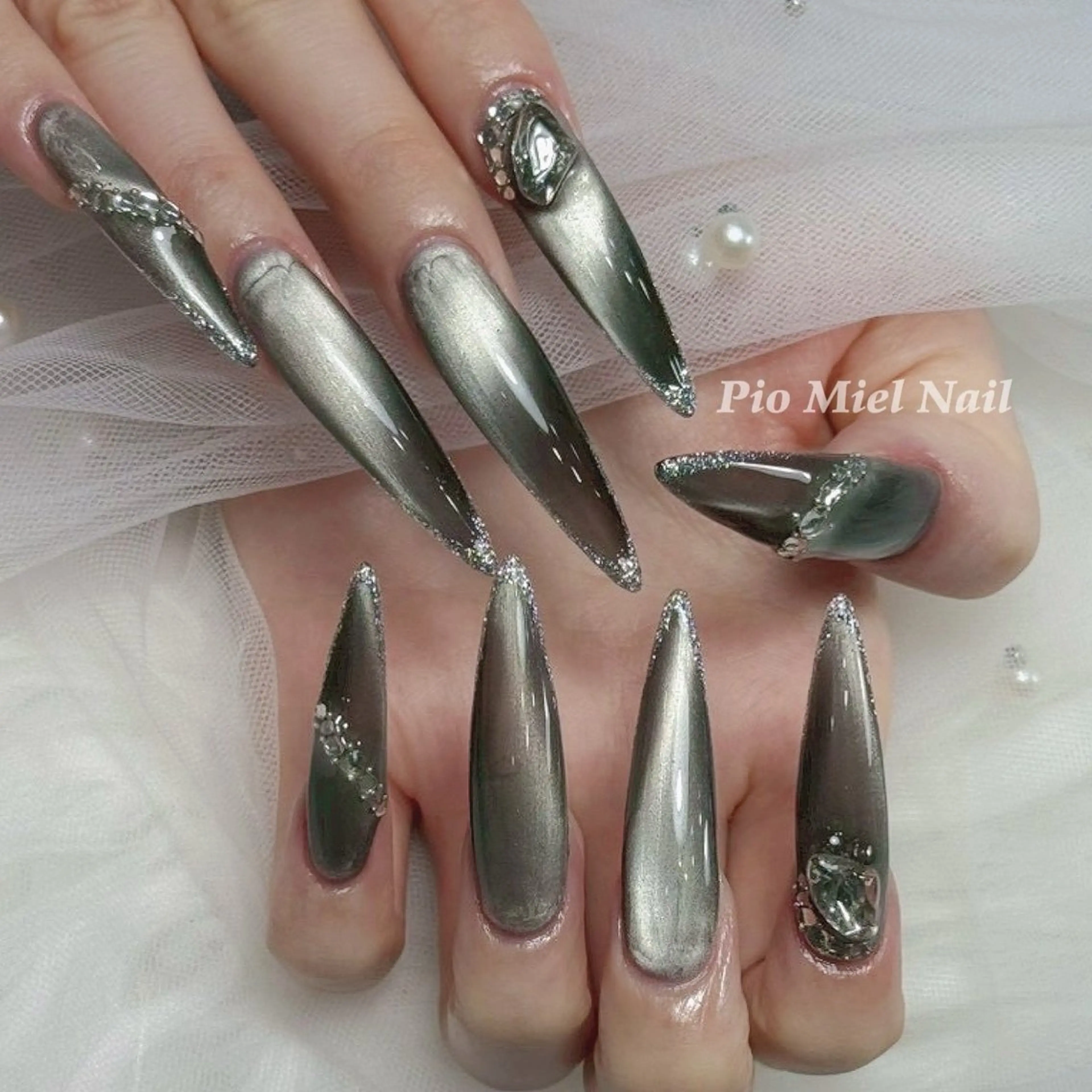 ネイル ハンドネイル HANA 長さだしのネイルデザイン