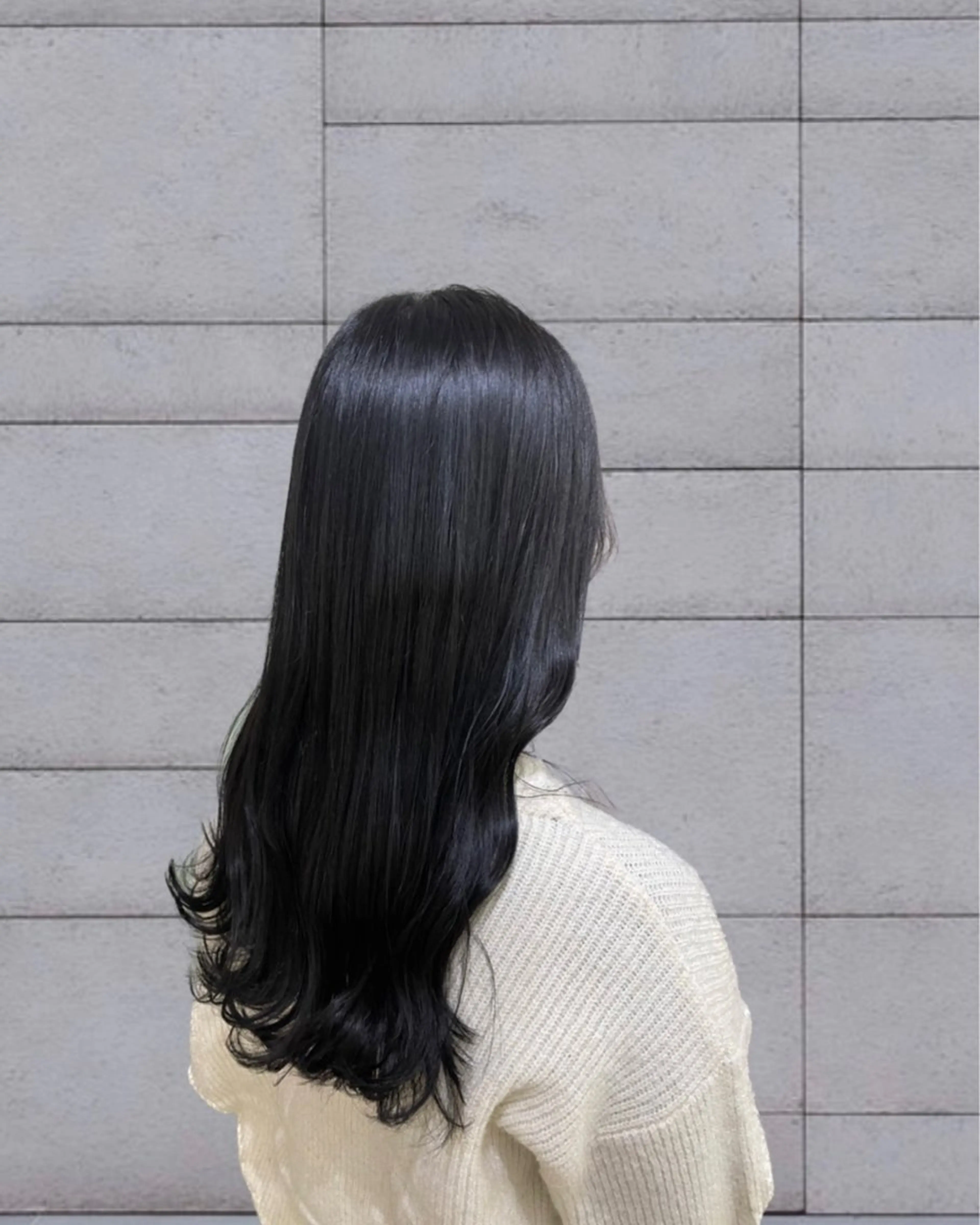 ロング ayano / 透明感・くすみカラーのヘアスタイル