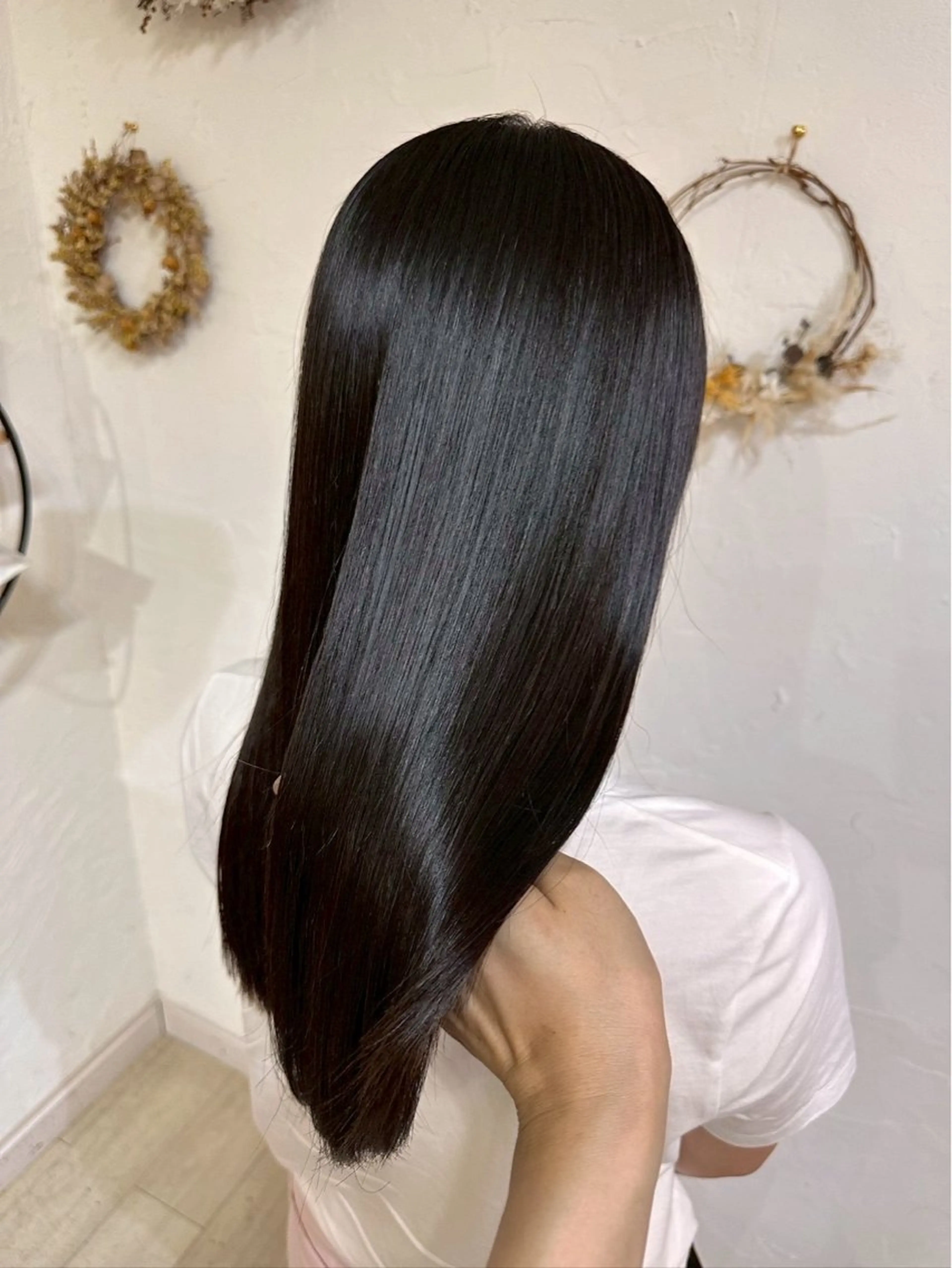 ロング 秋田 亜由美のヘアスタイル