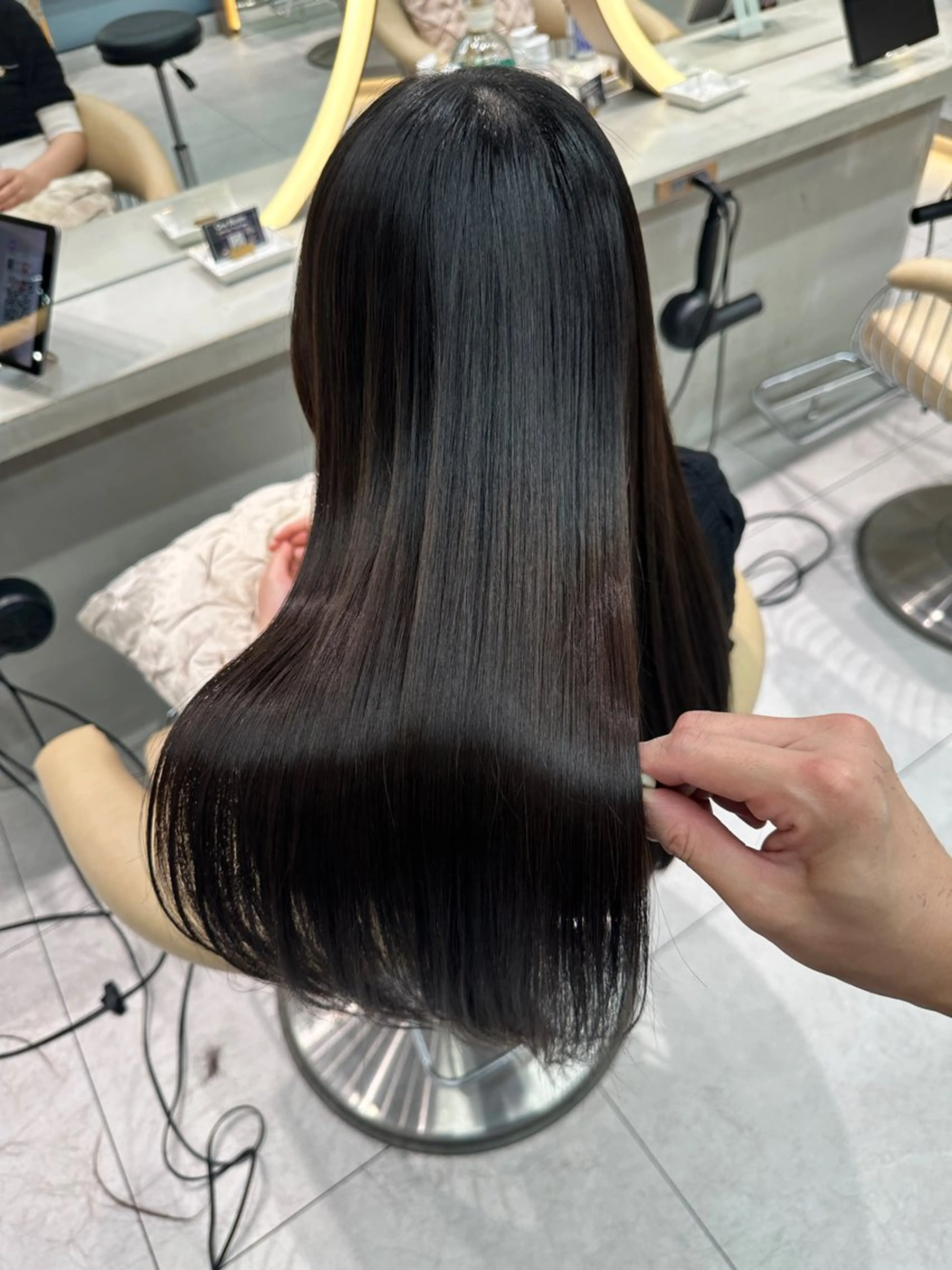 セミロング カラー カット 縮毛矯正 トリートメント 《髪質改善✖️オリー ブ🧸》小嶋拓也のヘアスタイル