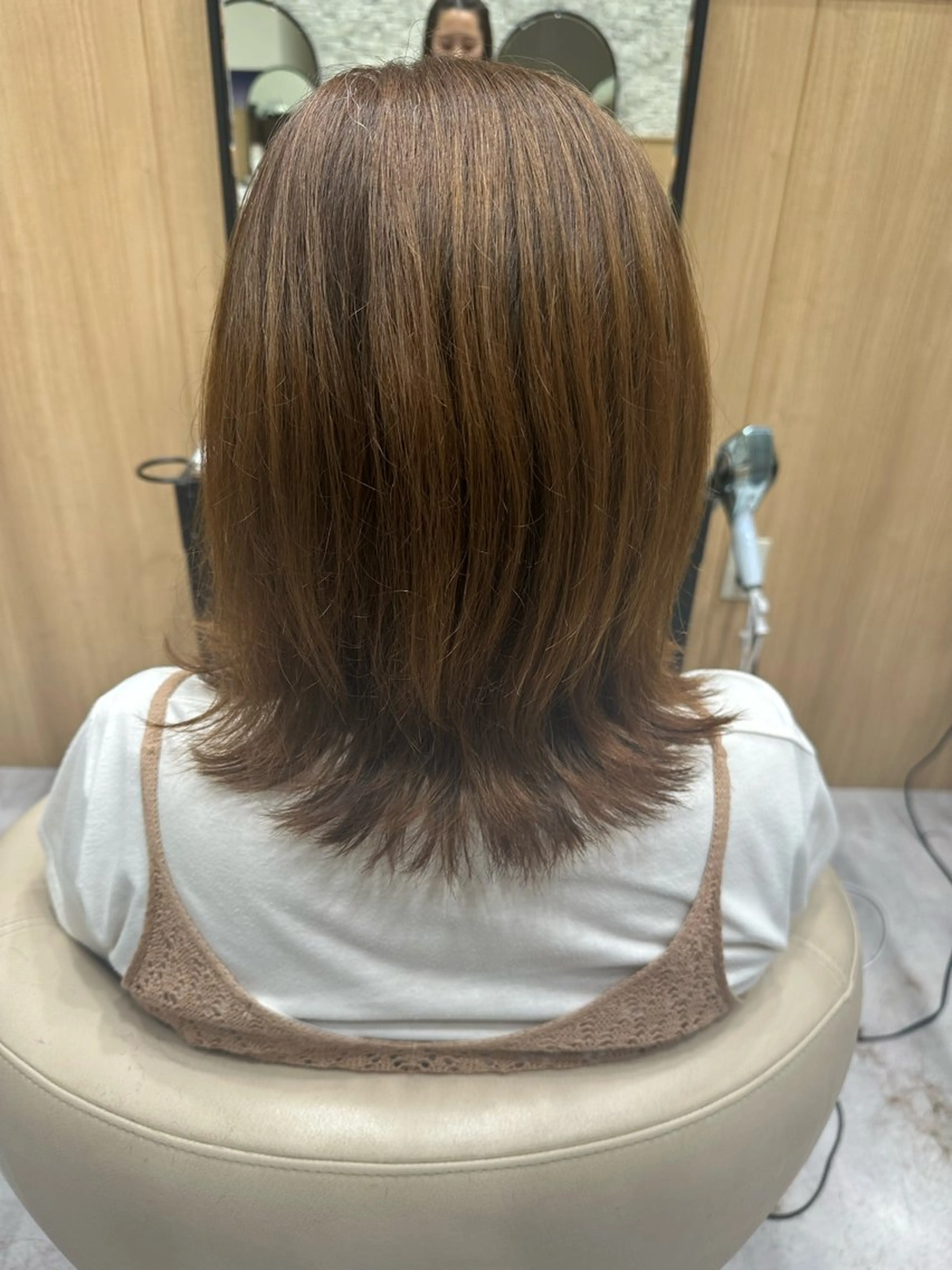 ミディアム 大滝 理子のヘアスタイル