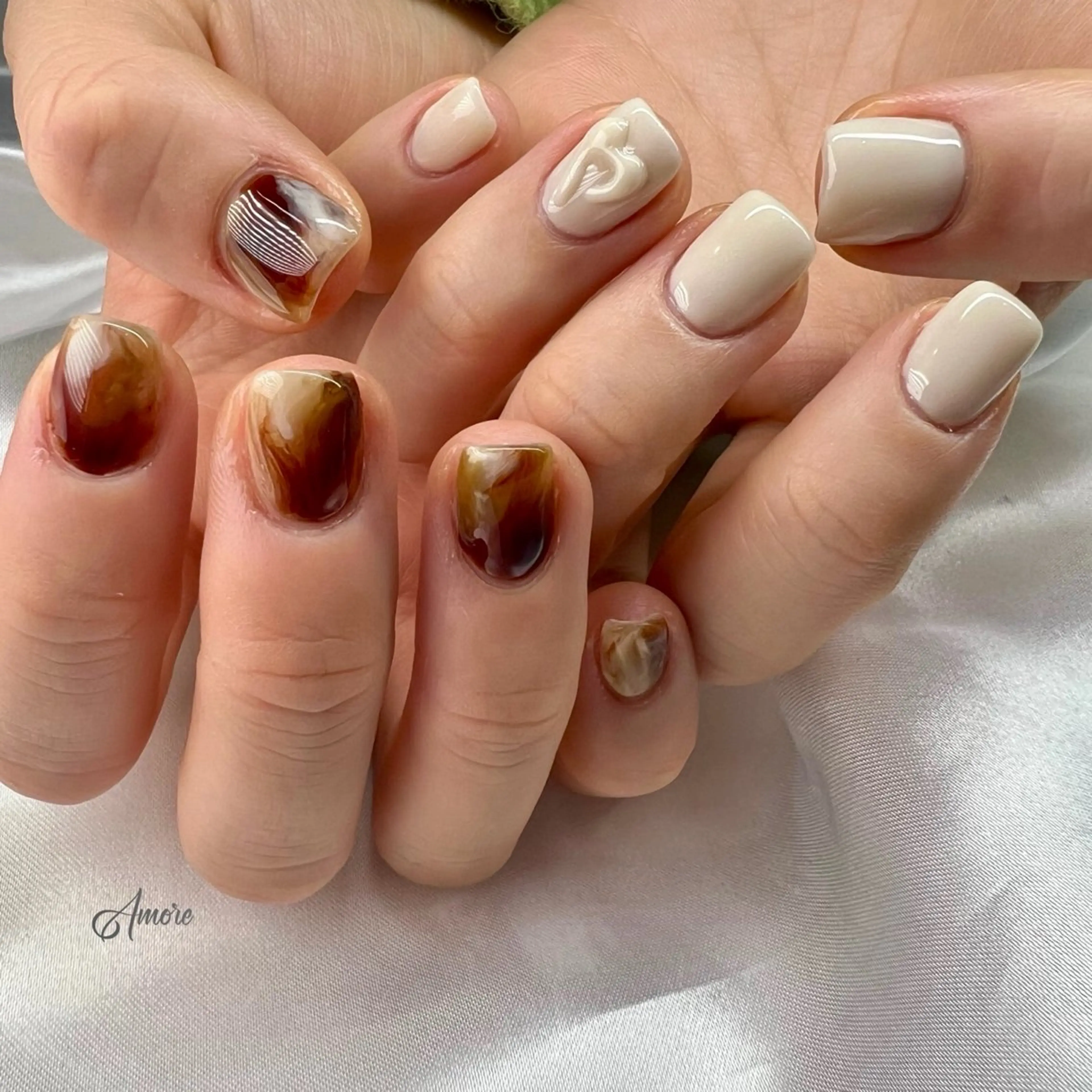 ネイル ジェルネイル キラキラネイル 韓国ネイル パラジェル バレンタイン You kyehwaのネイルデザイン