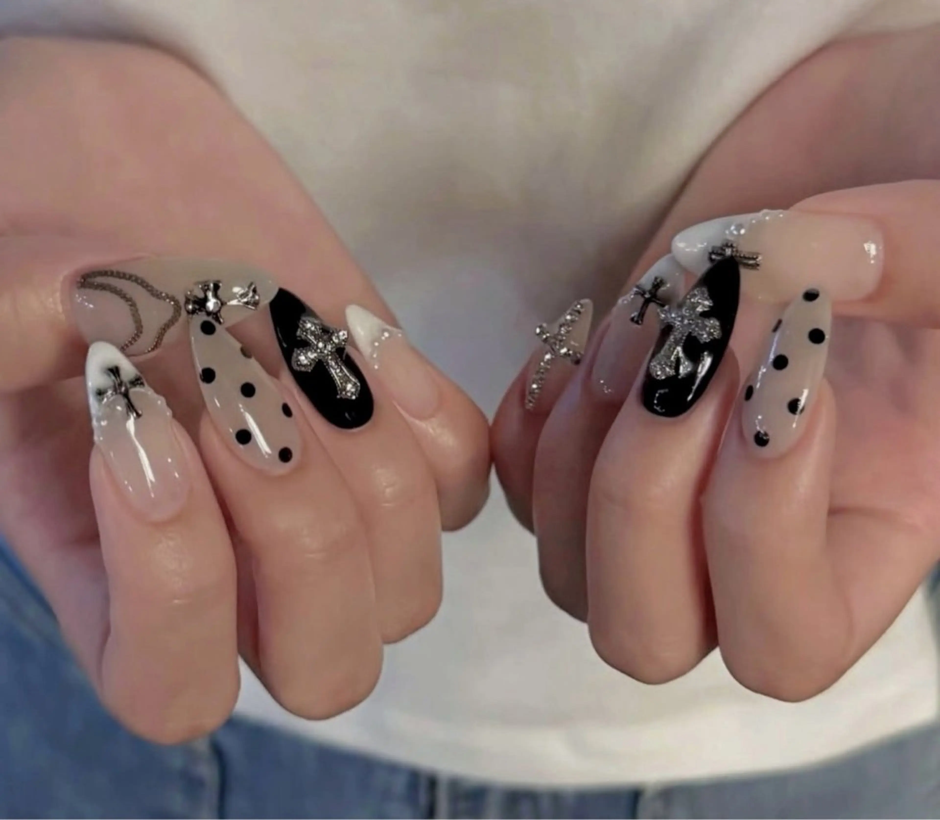 ネイル オーロラネイル ブルー チークネイル フットネイル フレンチネイル ハンドネイル REI NAのネイルデザイン