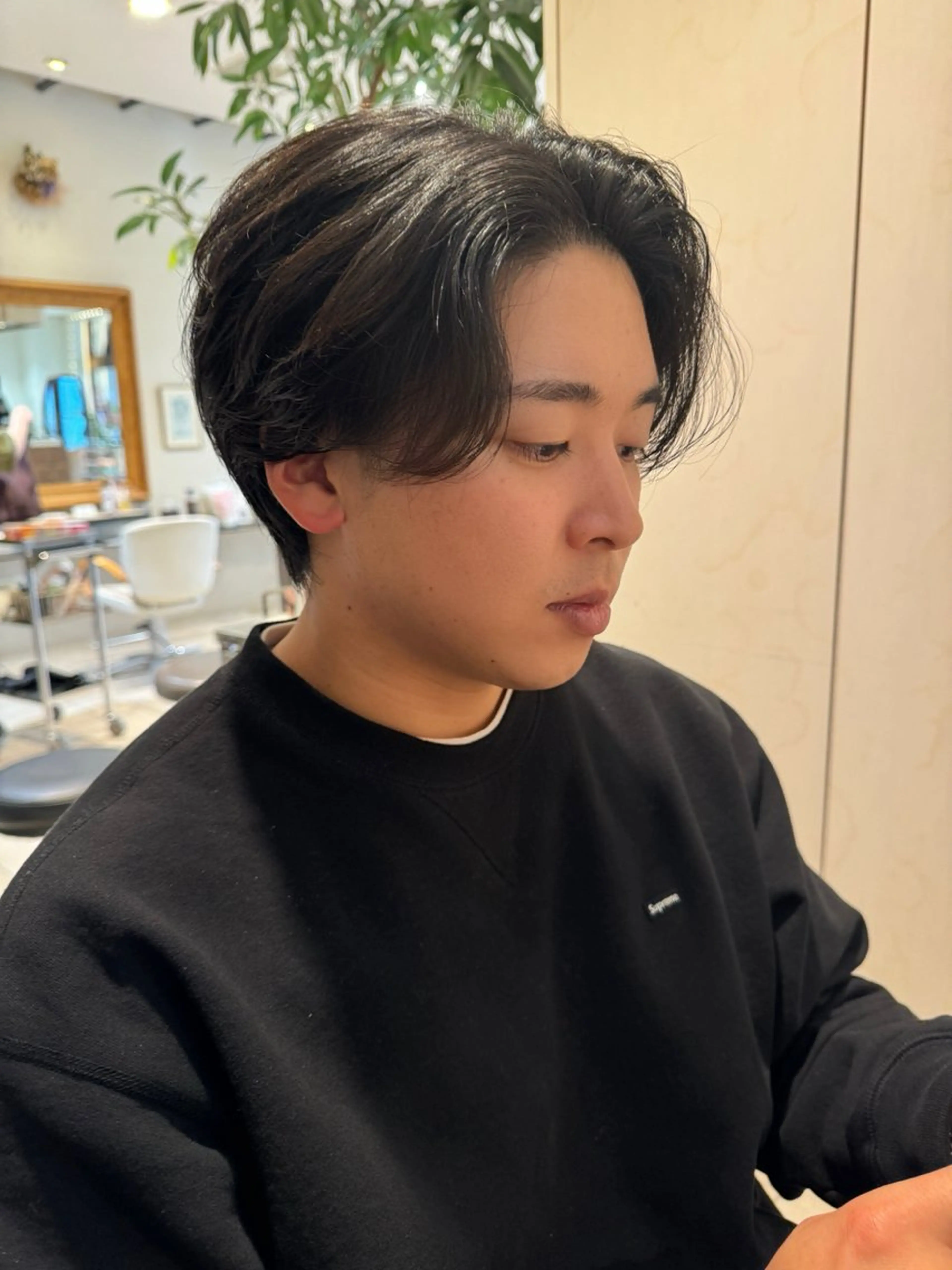 ショート メンズ センターパート カイ マコトのヘアスタイル