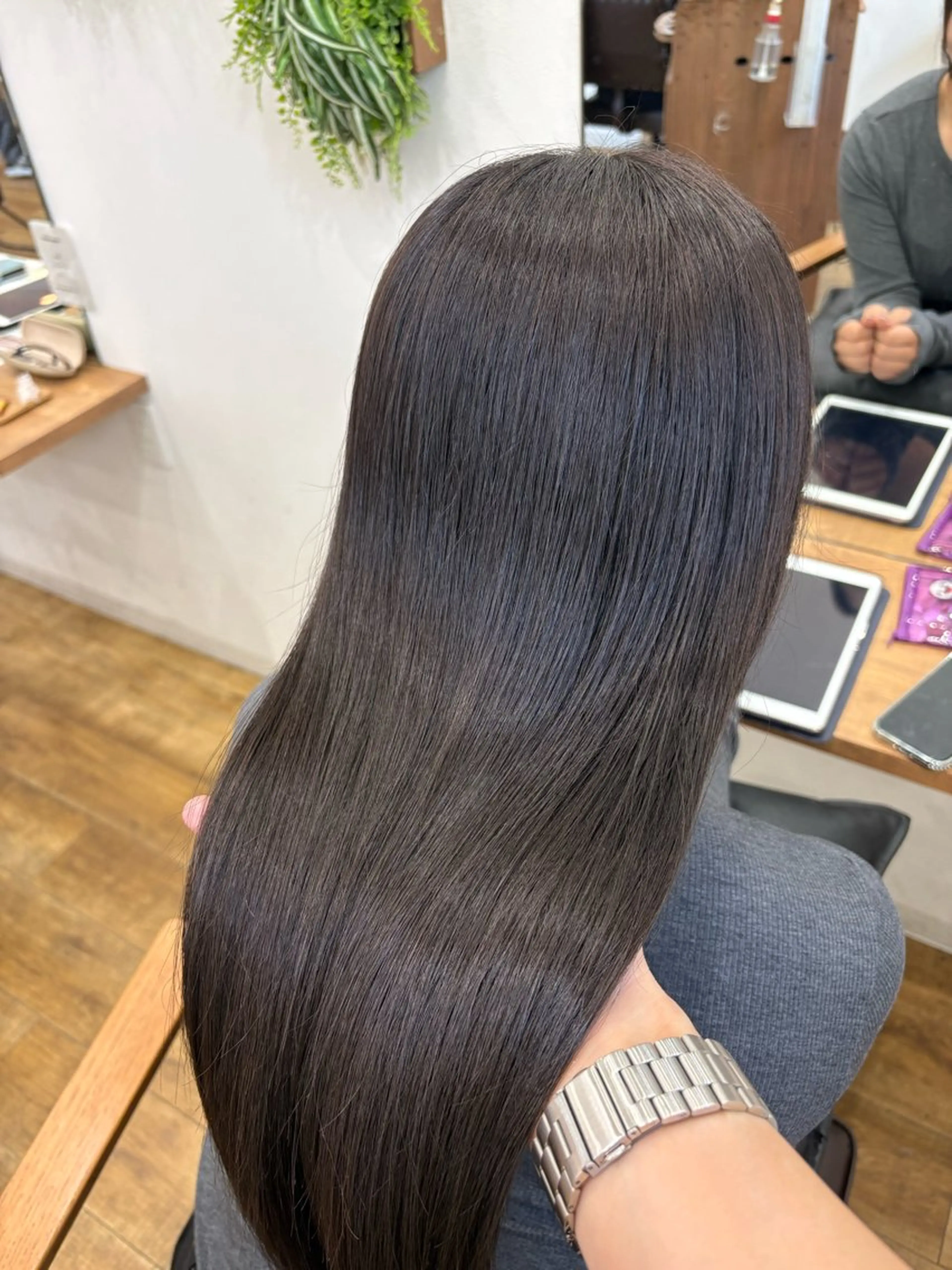 ロング 縮毛矯正 トリートメント 北林 秀悟のヘアスタイル