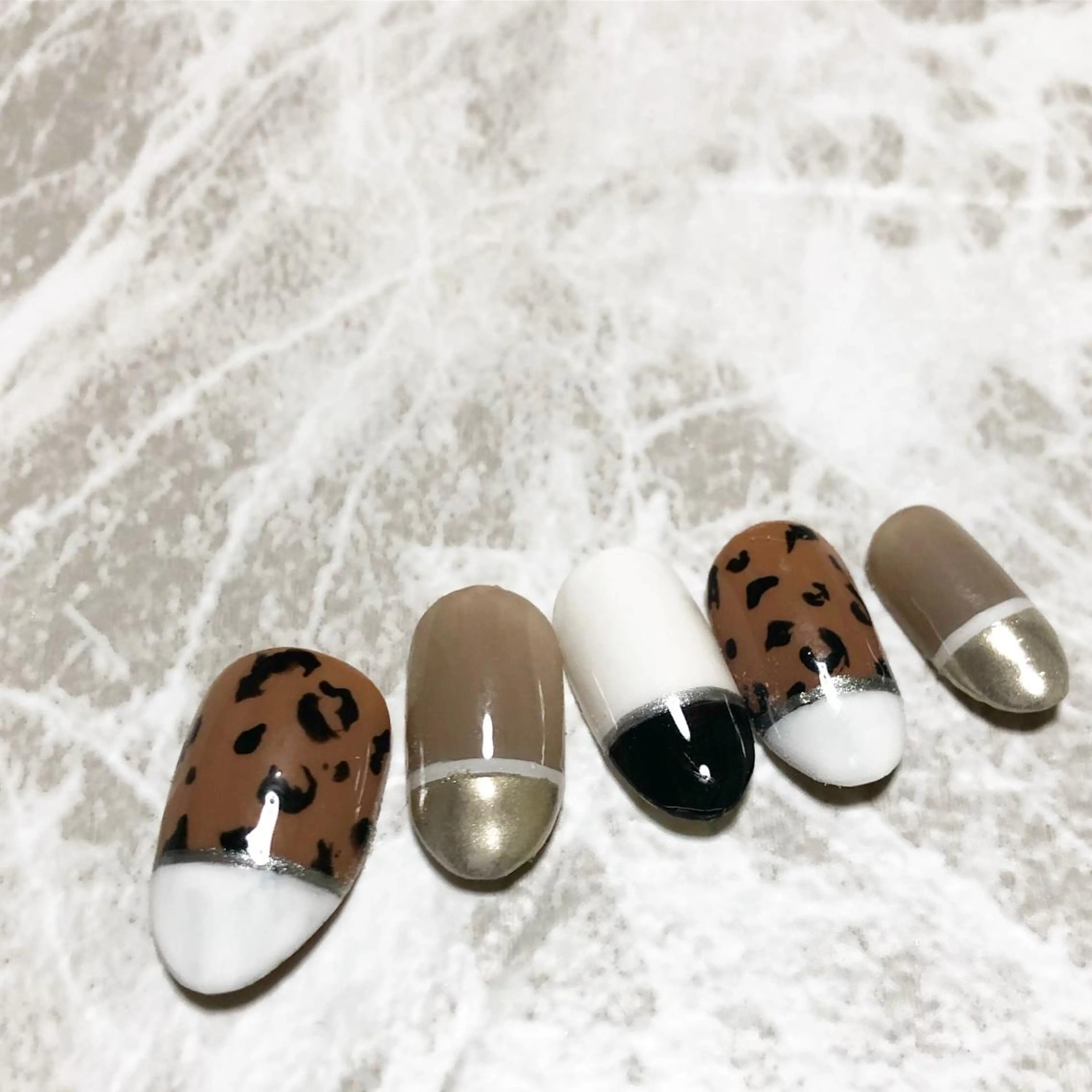 ネイル アニマル柄 thrush nailsのネイルデザイン