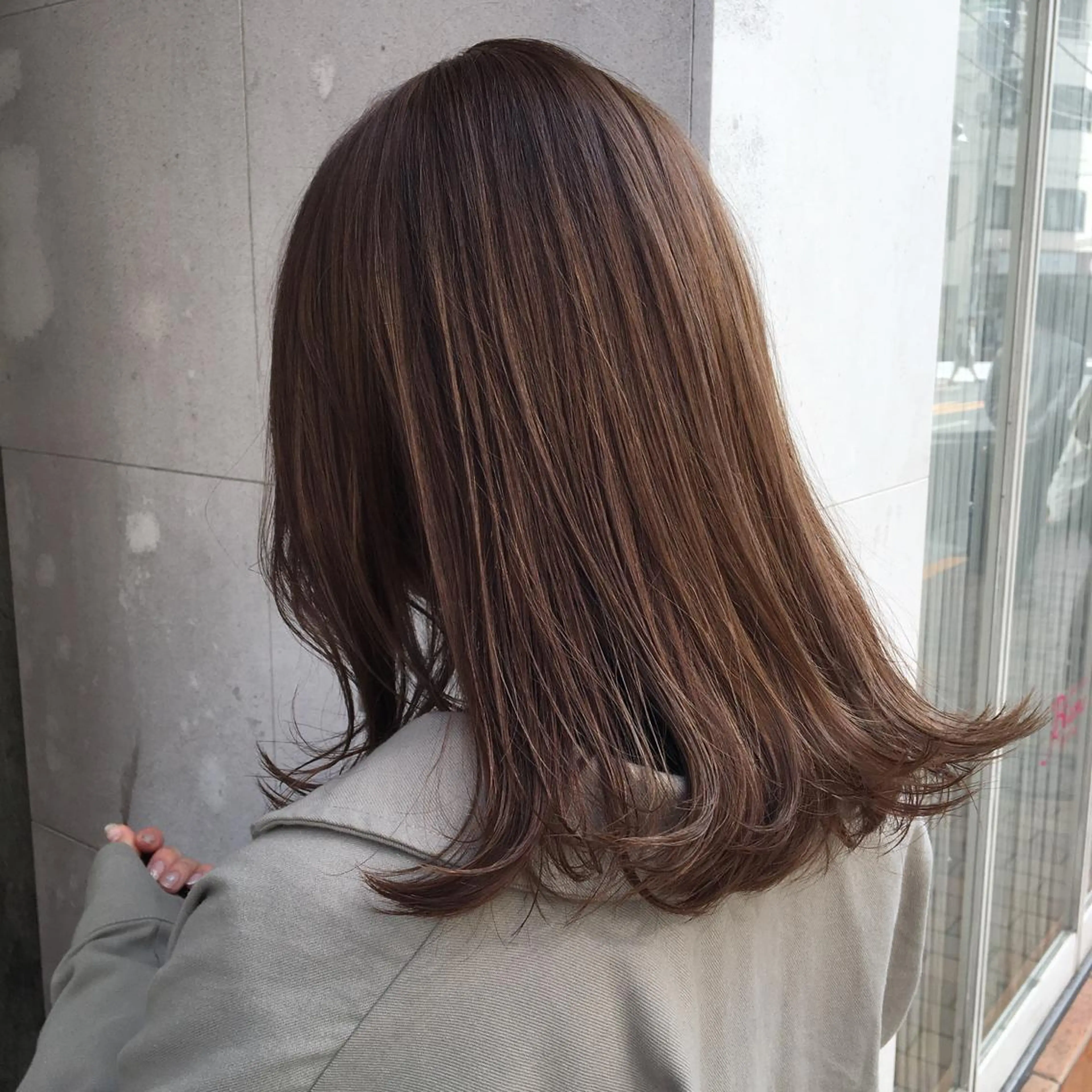 ミディアム 外ハネヘア volta∞knot所属・狩野 羅夢のヘアスタイル