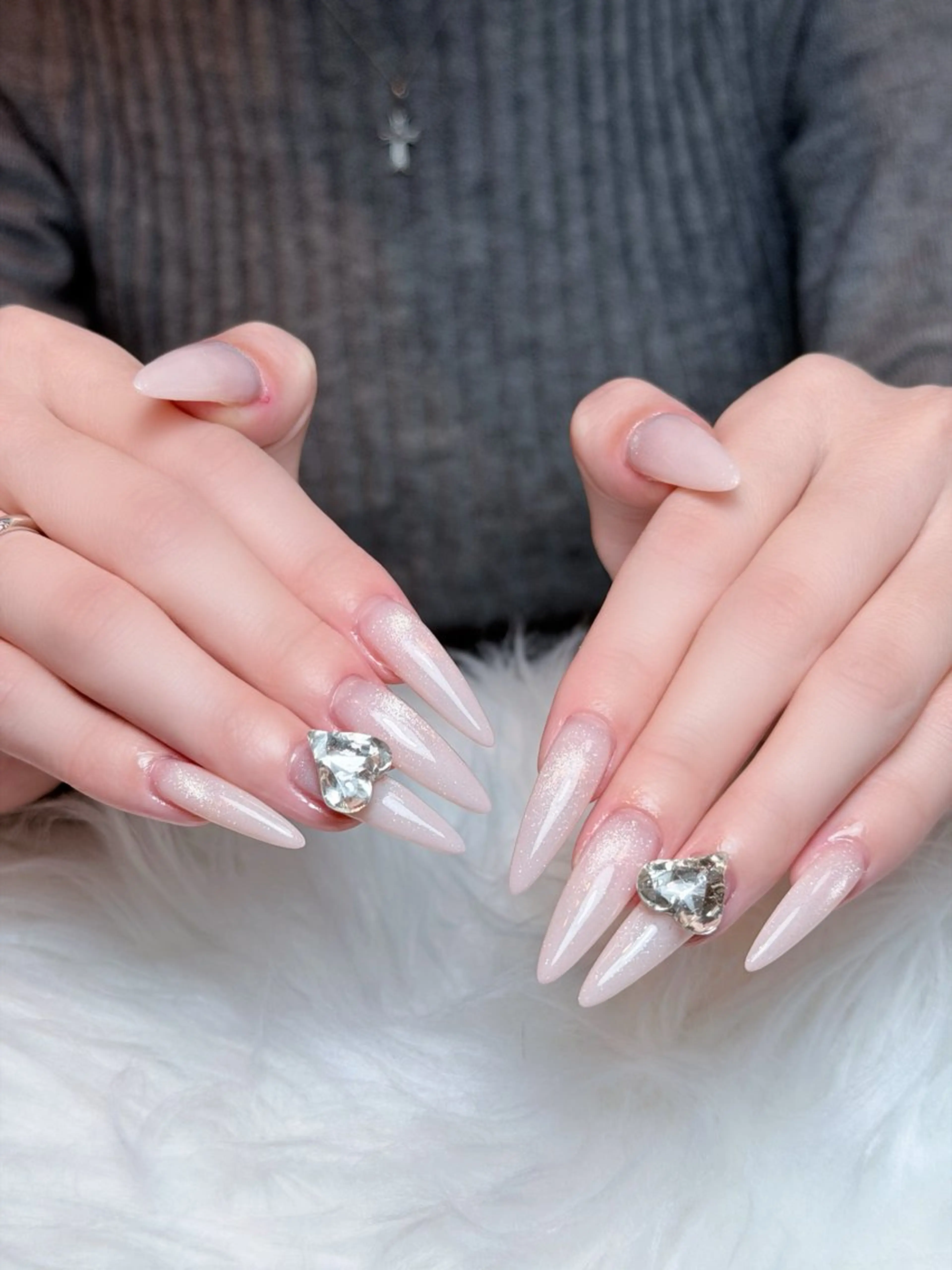 ネイル チークネイル ドット フレンチネイル グラデーション ハート ハンドネイル Julli NailStudioのネイルデザイン