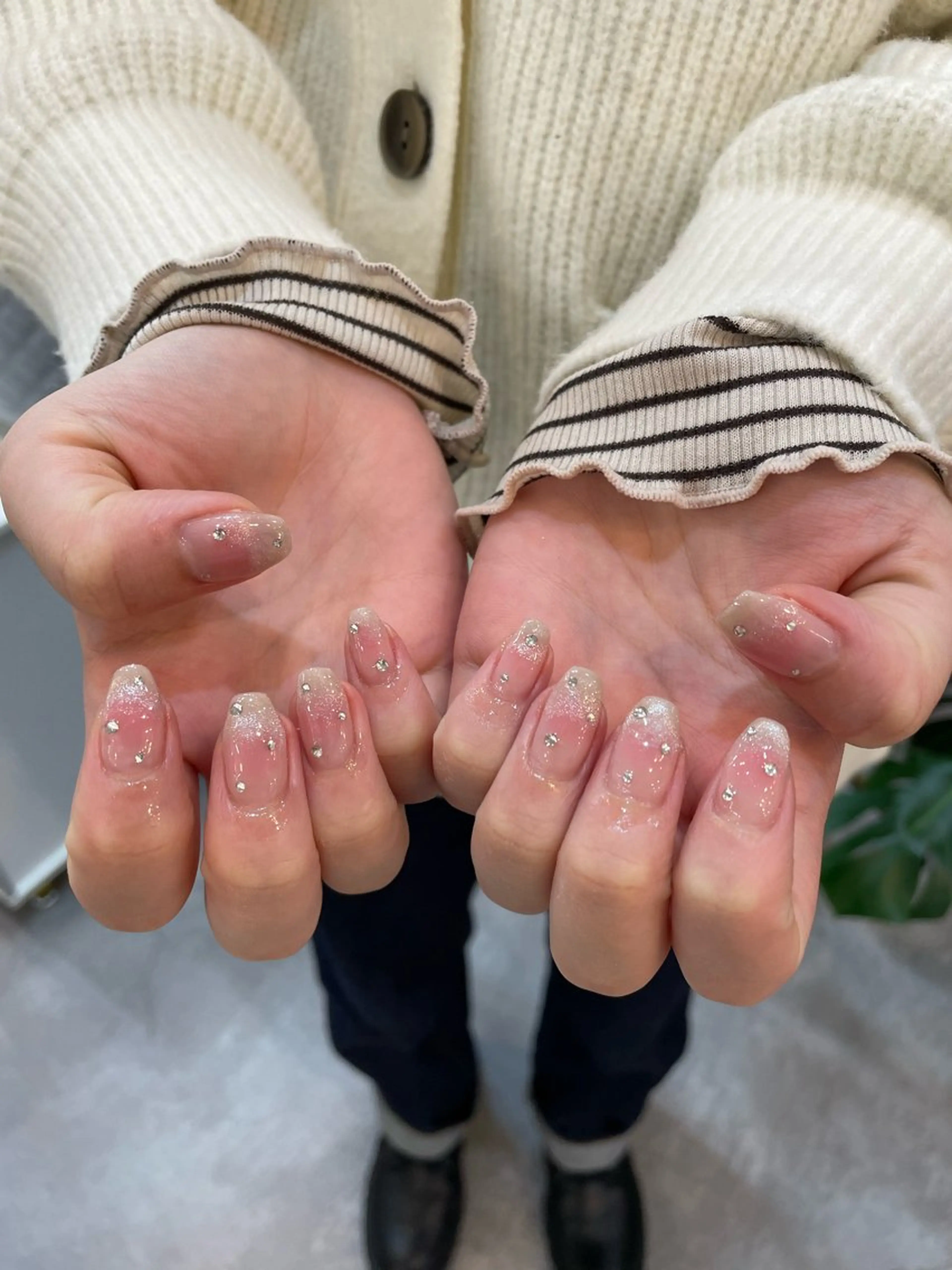 ネイル はばすみれ🎀ﾈｲﾙ 光ﾌｪｲｼｬﾙ ﾍｱのネイルデザイン