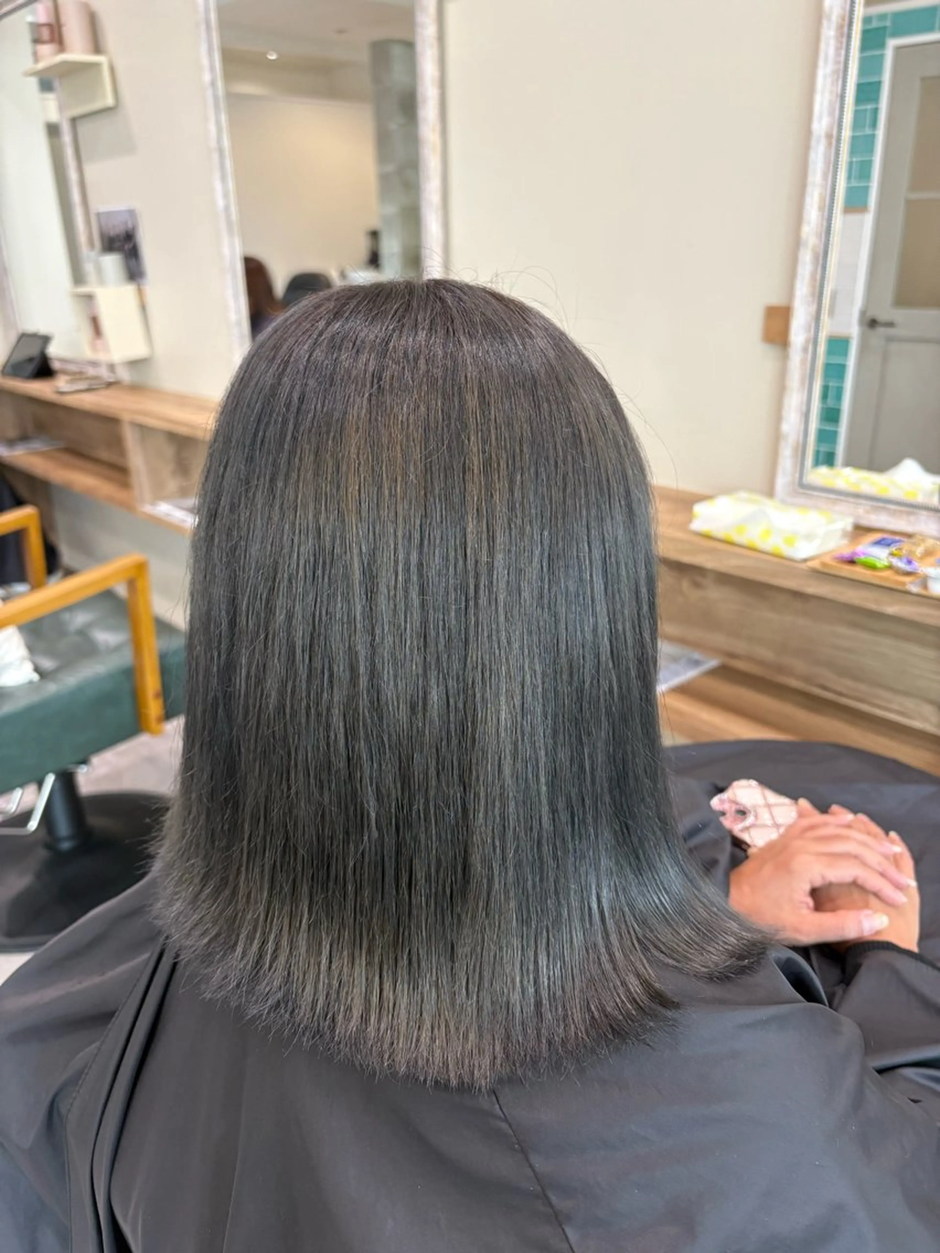 ミディアム teto コハルのヘアスタイル