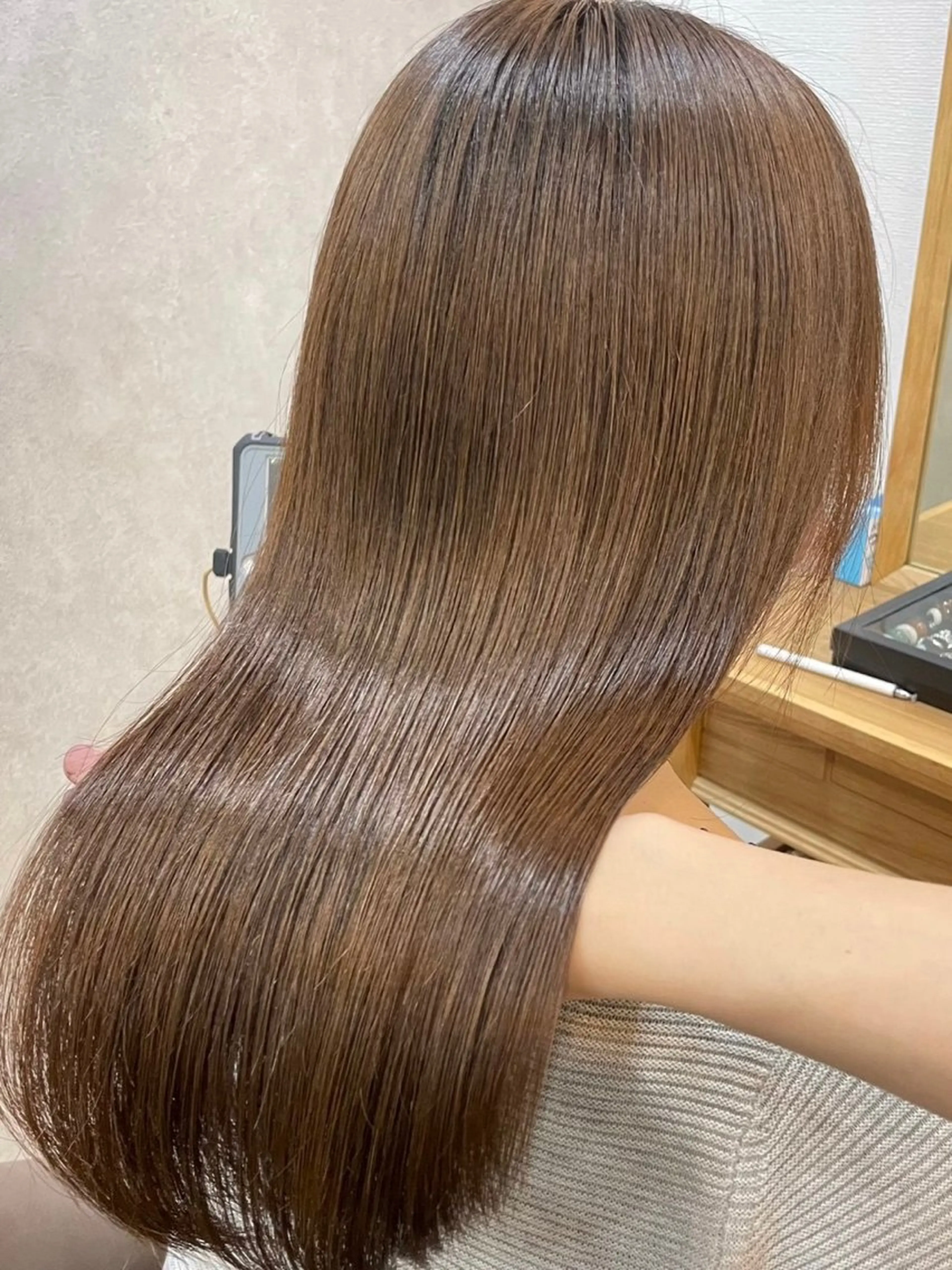 セミロング トリートメント カット ヘアカラー トリートメント 河西 楓のヘアスタイル