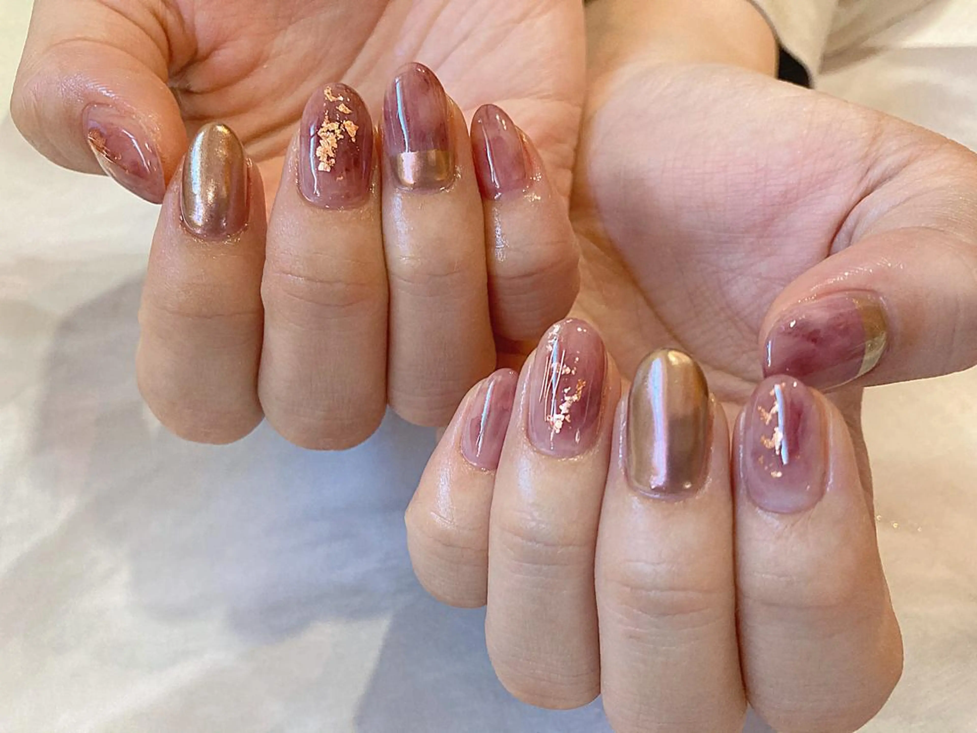 ショート カラー ネイル マツエク・マツパ illum hicariのネイルデザイン