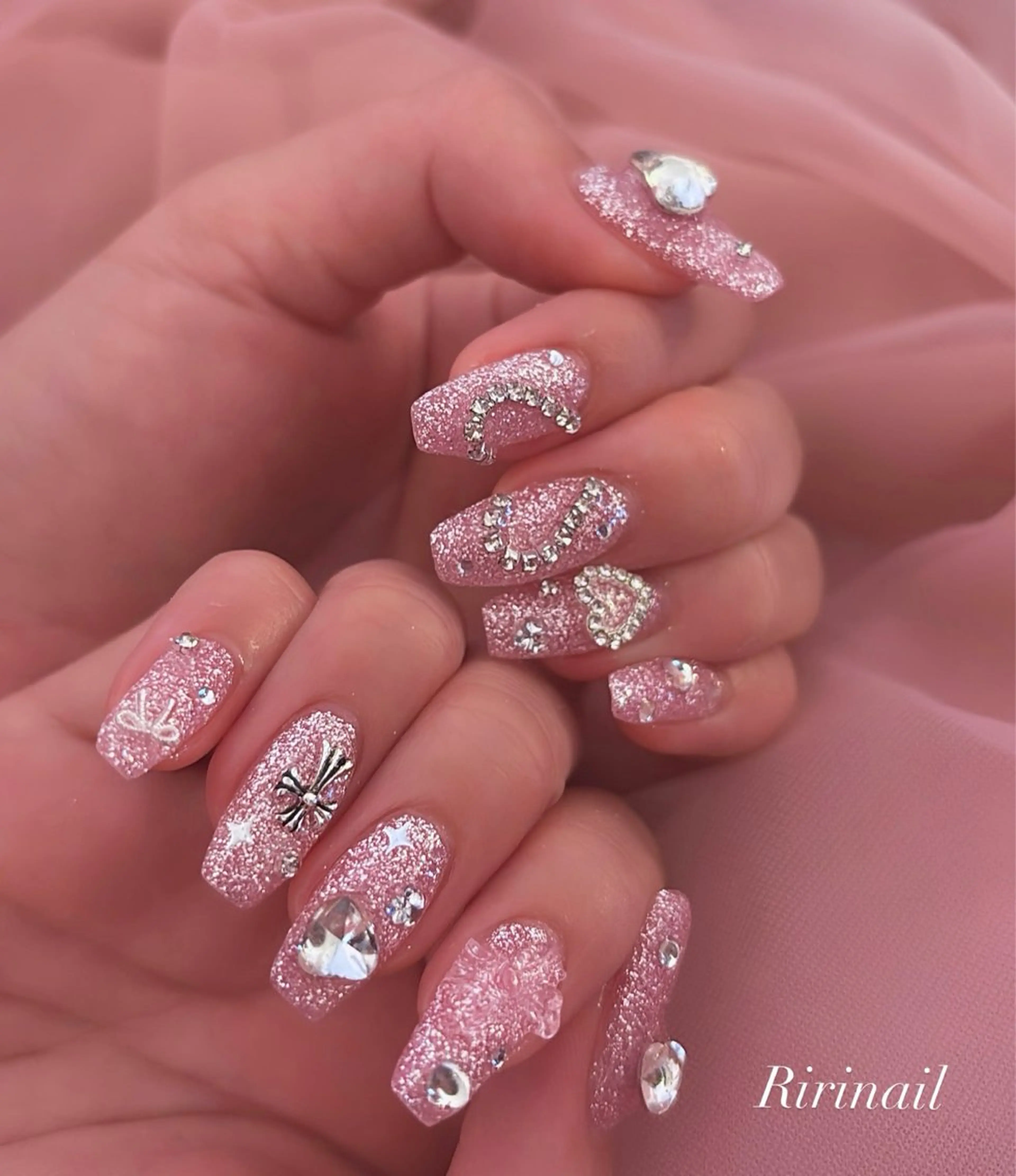 ネイル ハンドネイル 𝐁𝐞𝐥𝐥 𝐦𝐞のネイルデザイン