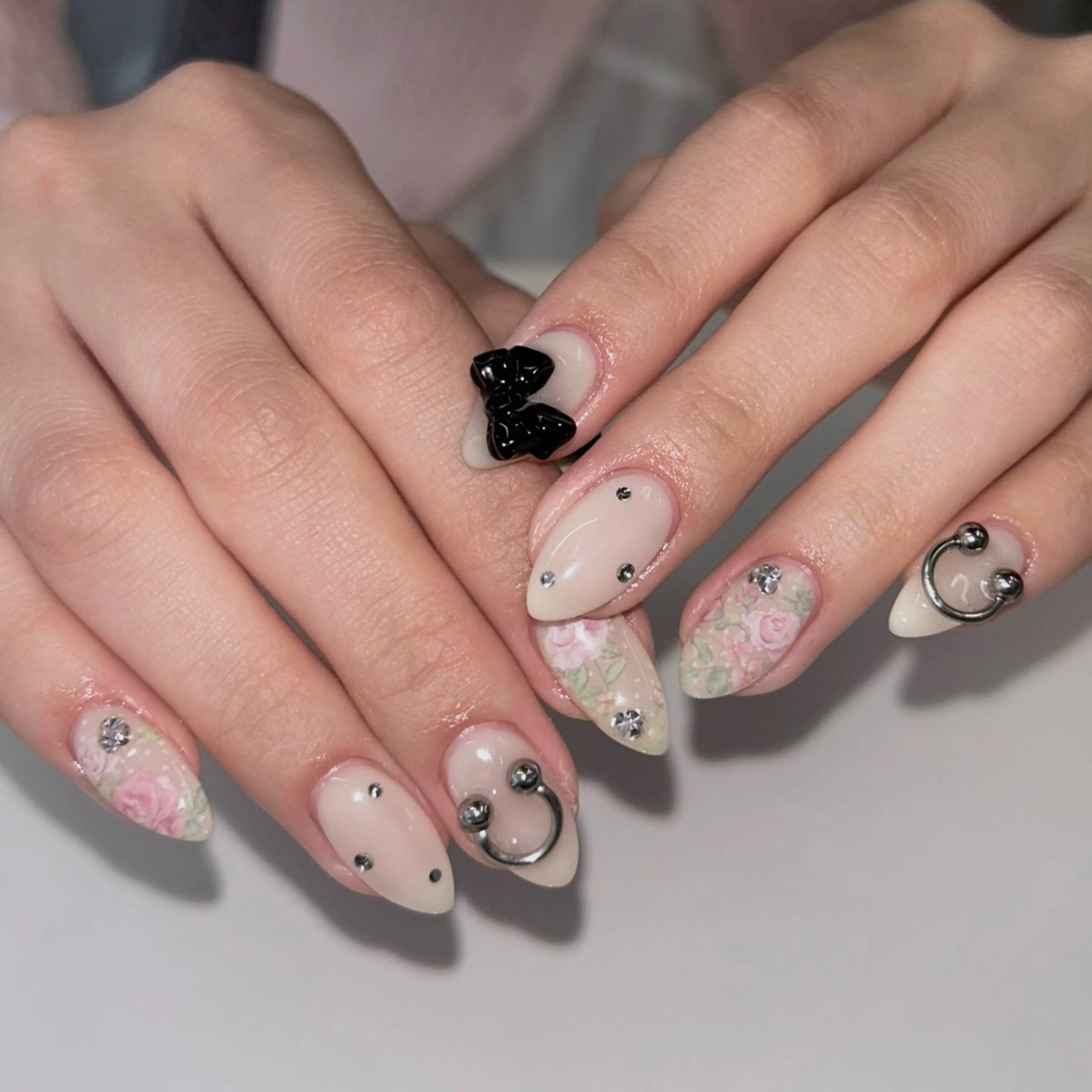 初回オフ無料【オフあり】Hand 90分アート🪽の写真