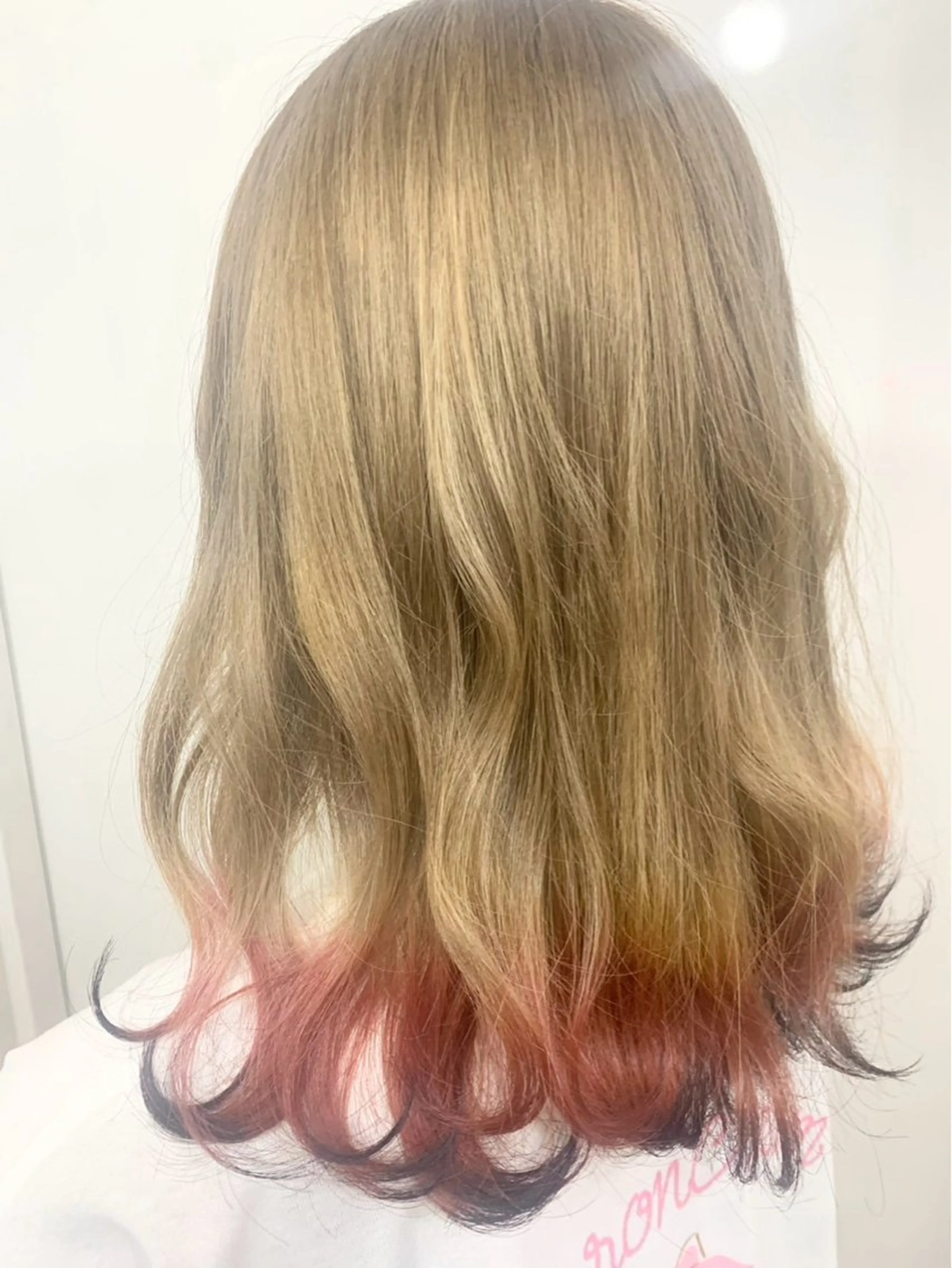 【ブリーチ込み】エンドカラー+カラー+カット+1stepトリートメントの写真