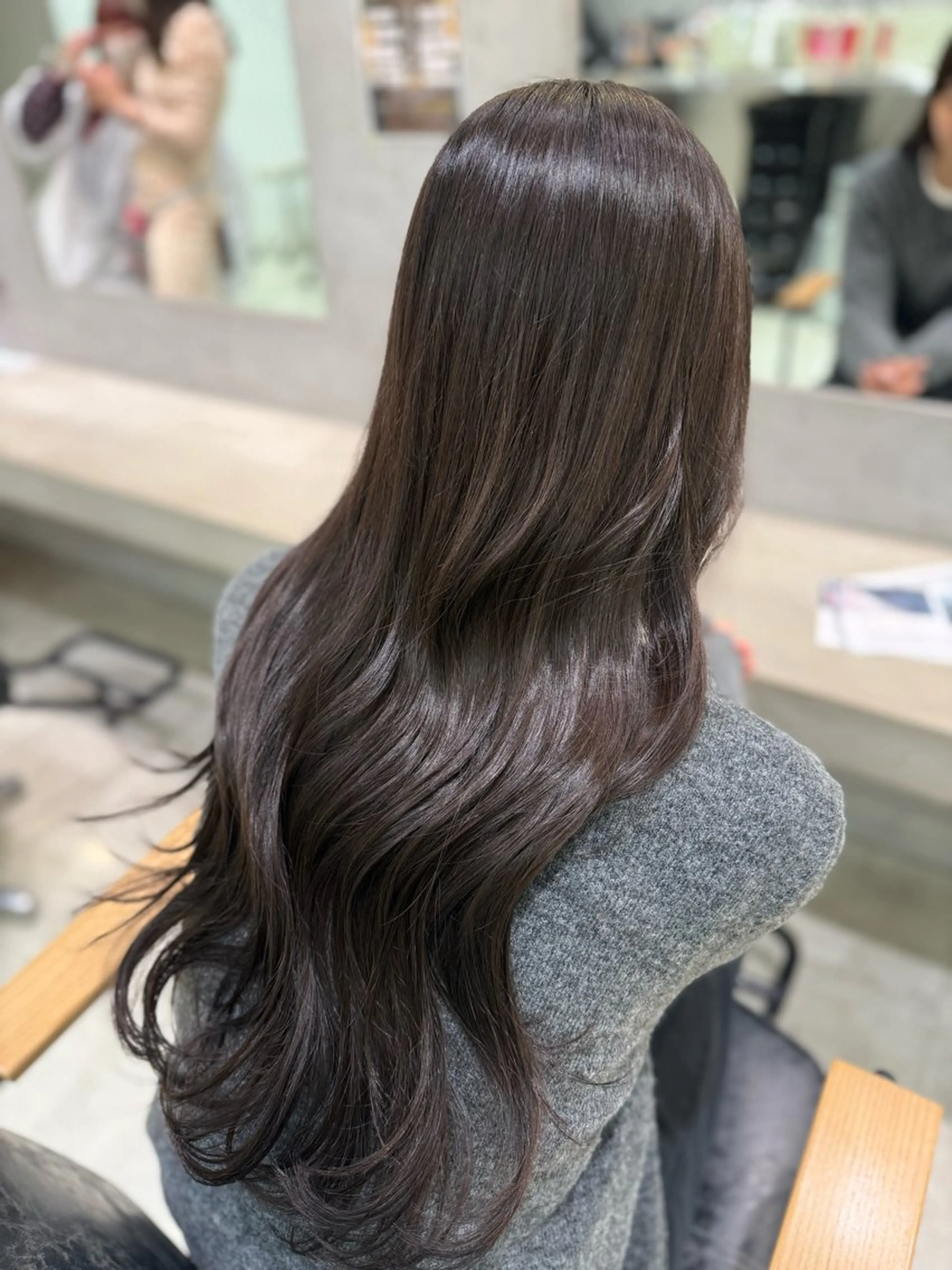 ロング 山口 桃果のヘアスタイル