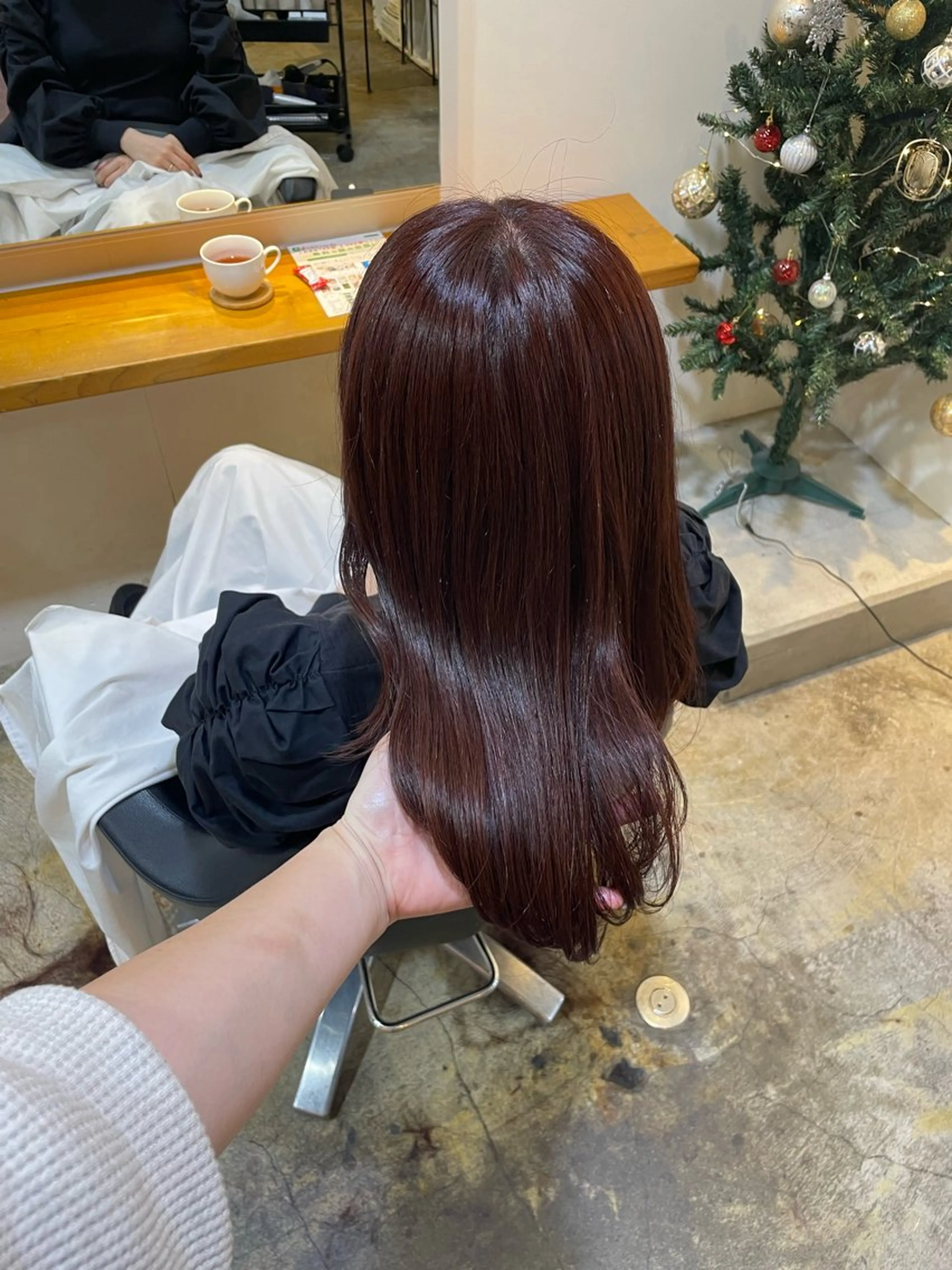 ミディアム カラー ブラウンカラー カット ヘアカラー トリートメント MIOベージュカラー 柔らかいカラーのヘアスタイル