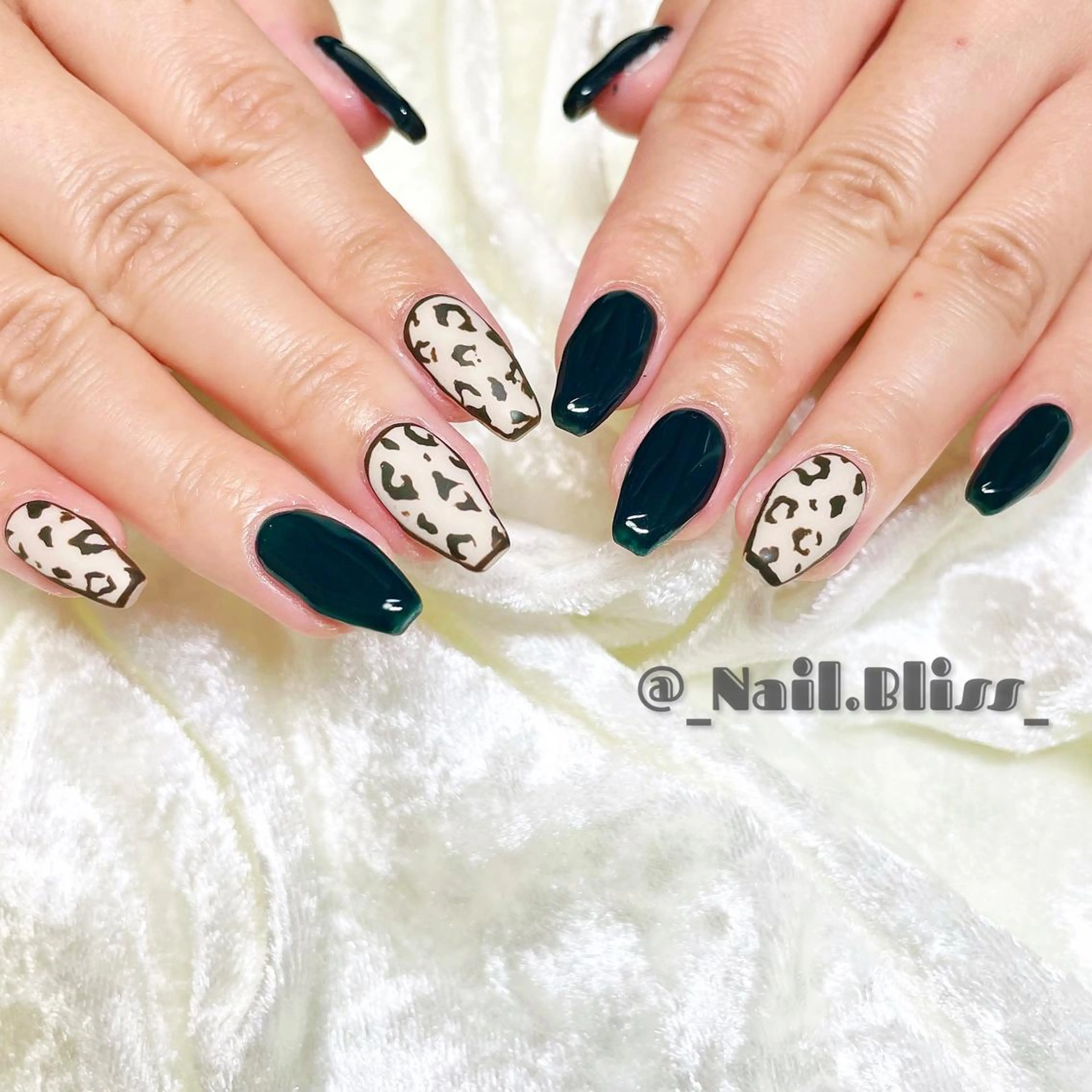 ネイル グリーン ハンドネイル NAIL BLISSのネイルデザイン