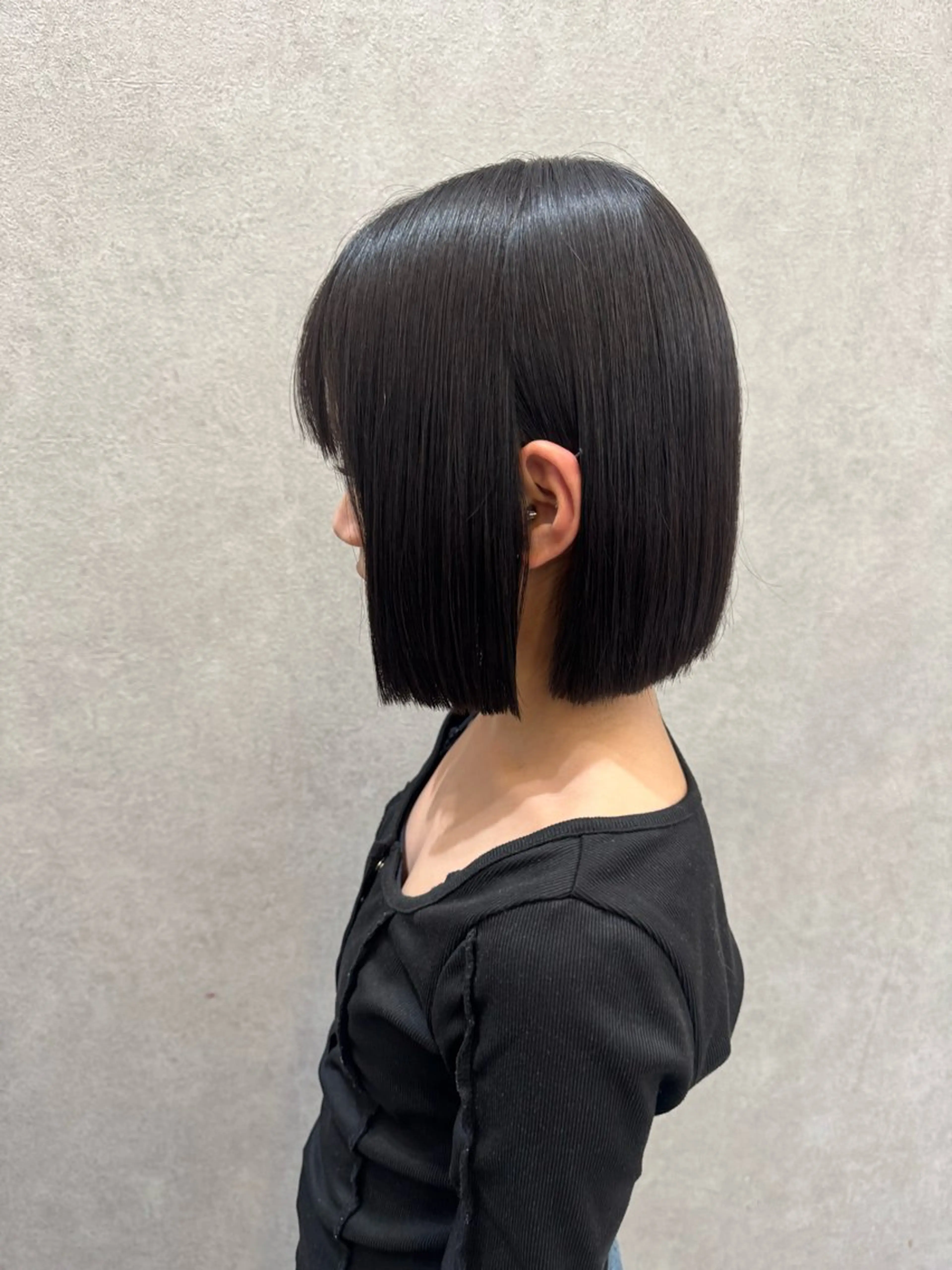 ミディアム karin ボブハイトーンのヘアスタイル