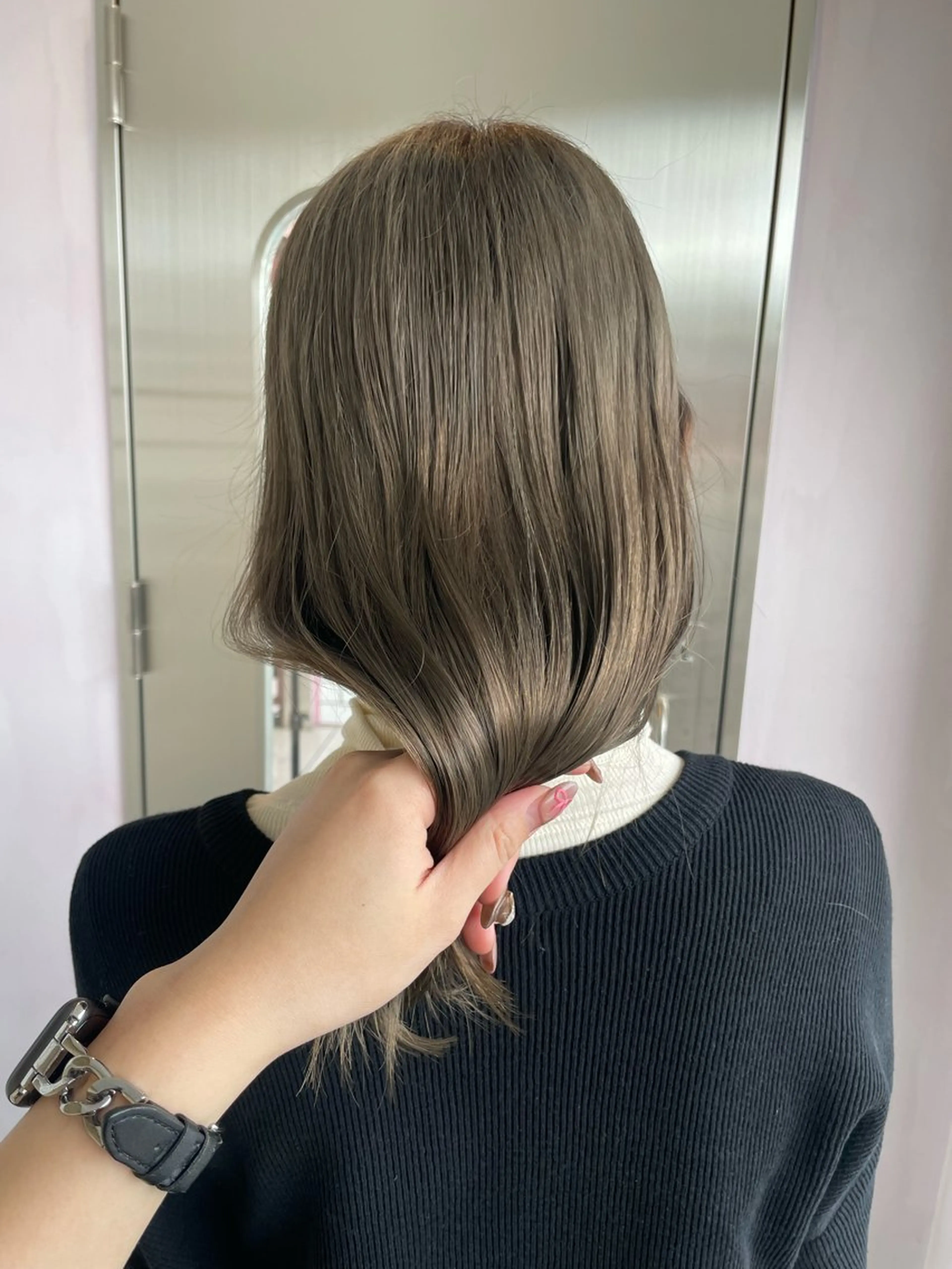 【オリーブベージュ🫒】イルミナカラーで透明感たっぷりのオリーブカラー♡ブリーチなし！の写真