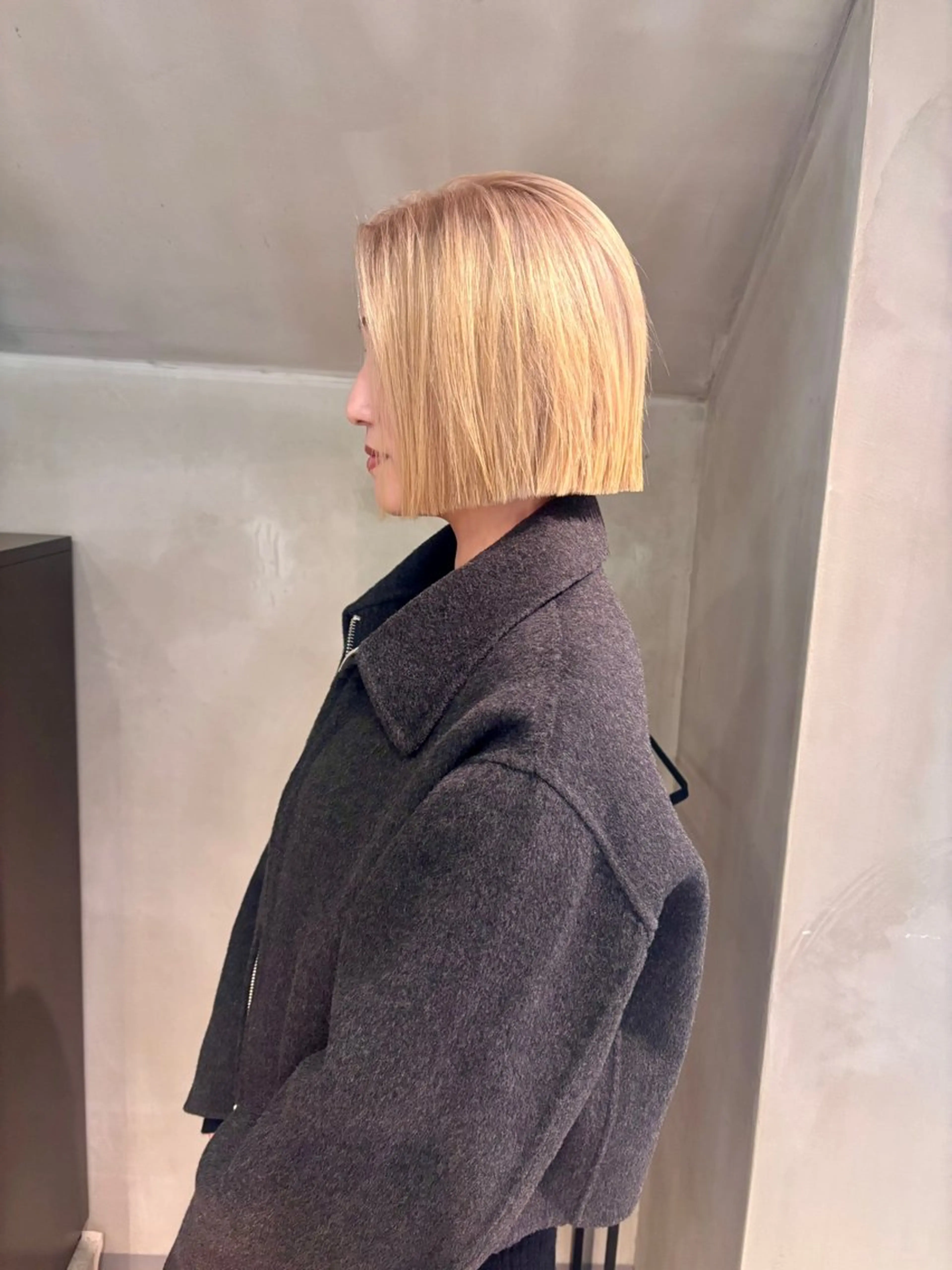 ショート カラー ハイトーンカラー Nikiita/ shionのヘアスタイル