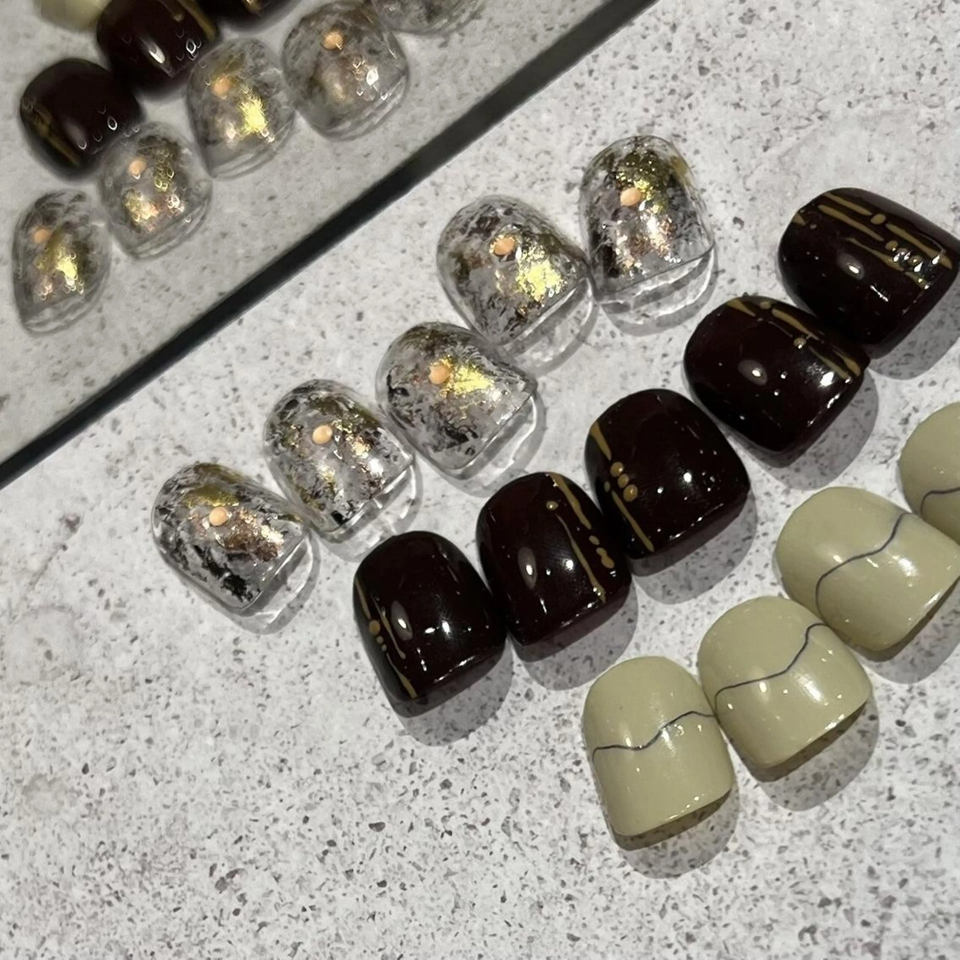 ネイル favori名古屋 西尾のマツエク・マツパデザイン