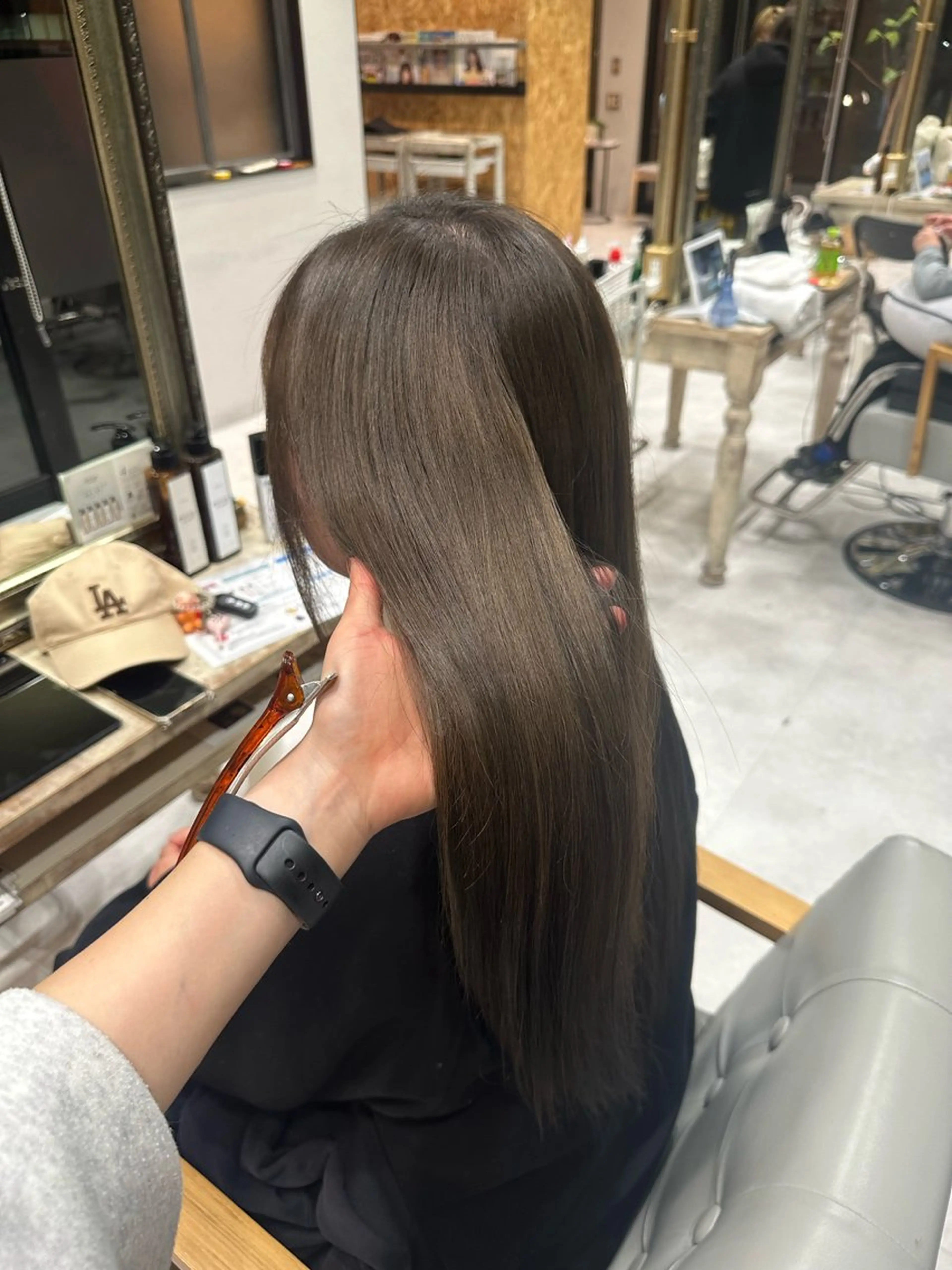 ロング 野上 麗のヘアスタイル