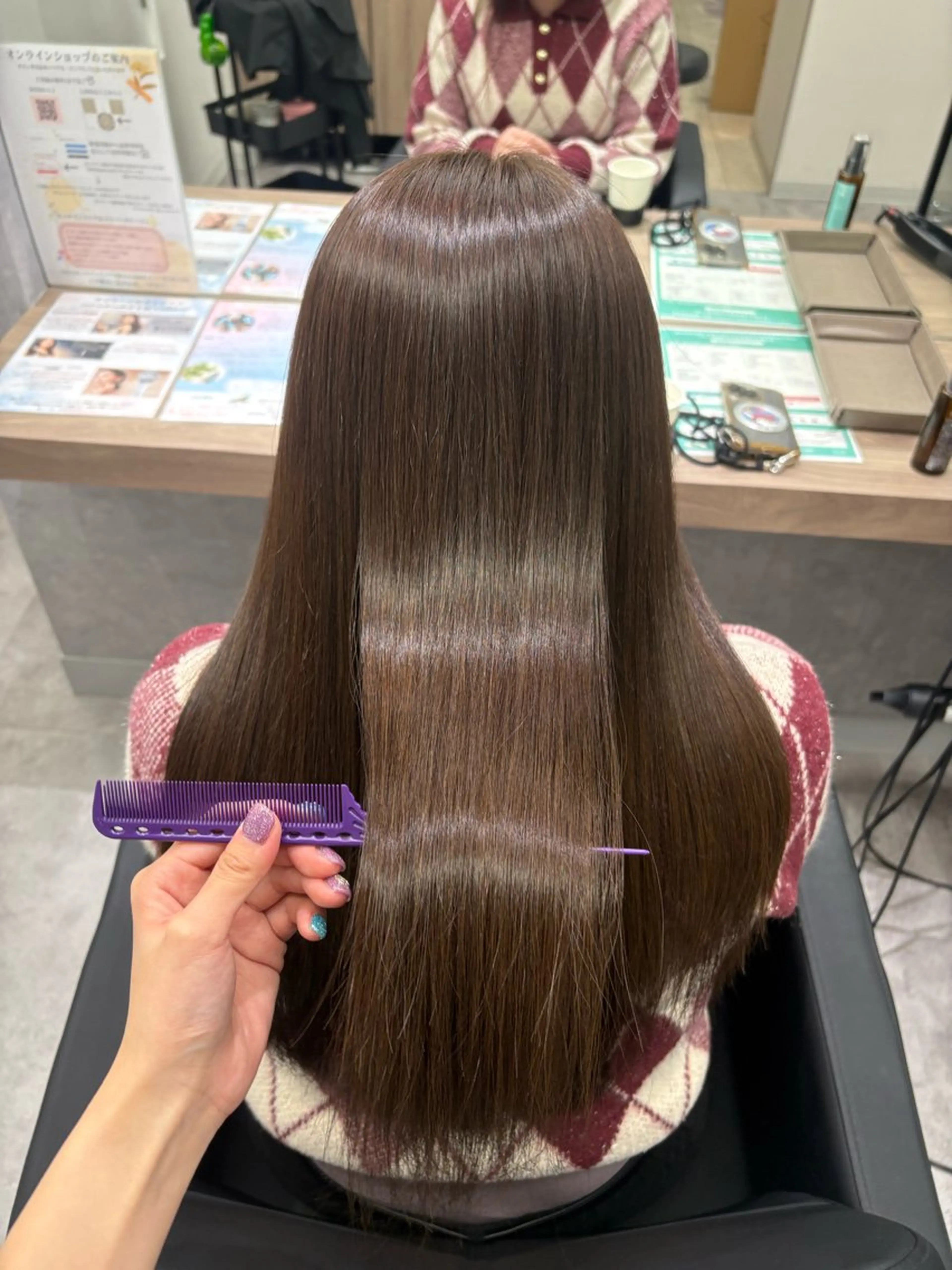 ロング カラー カット ヘアカラー COCO .のヘアスタイル