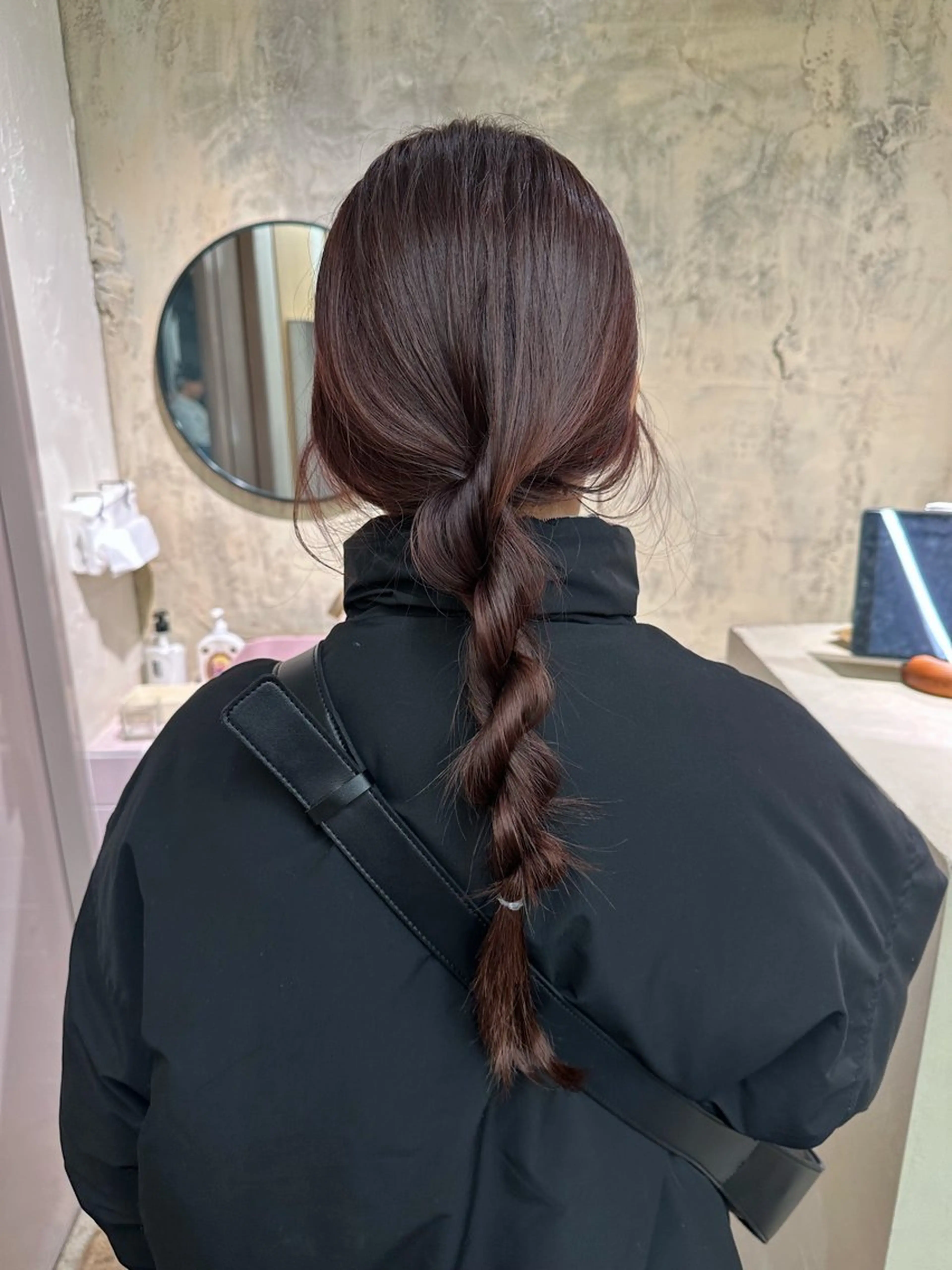 ロング カラー ブリーチ yupi🐈‍⬛ レイヤー/パーマのヘアスタイル