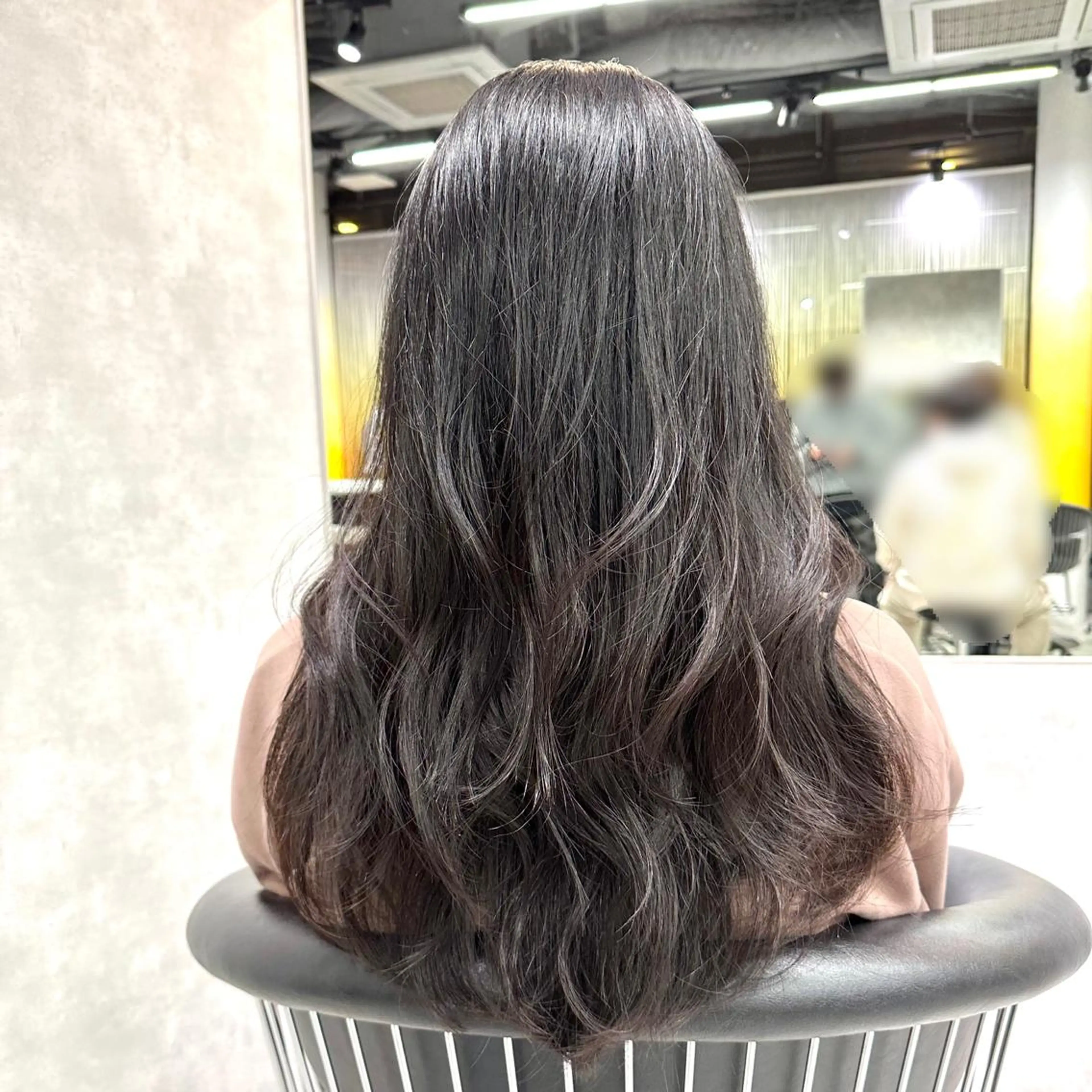 ロング レイヤーカット DAIKIベージュ 🍂レイヤーカットのヘアスタイル