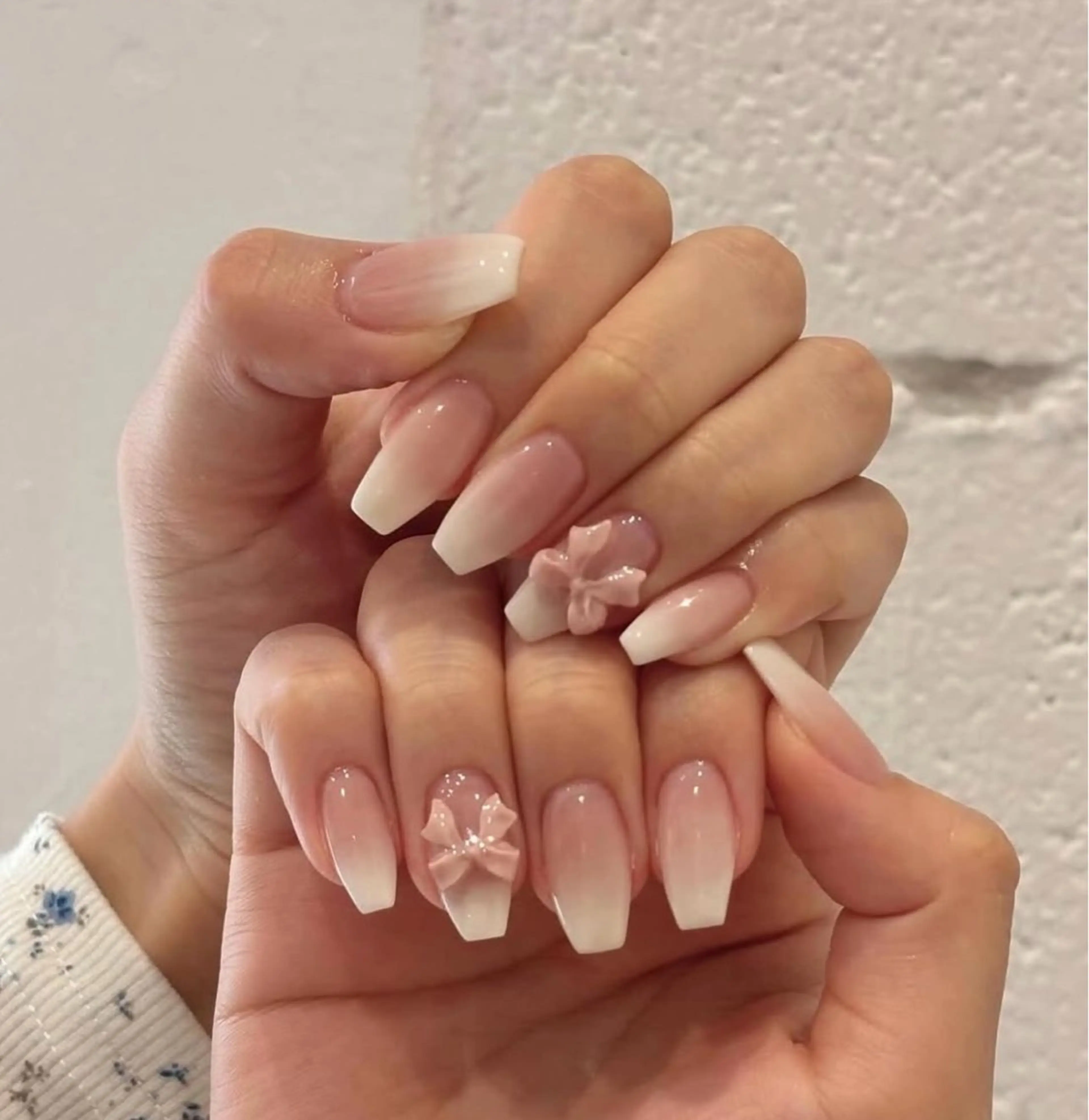 ネイル グラデーション ピンク リボン ハンドネイル BERA NAILSのネイルデザイン