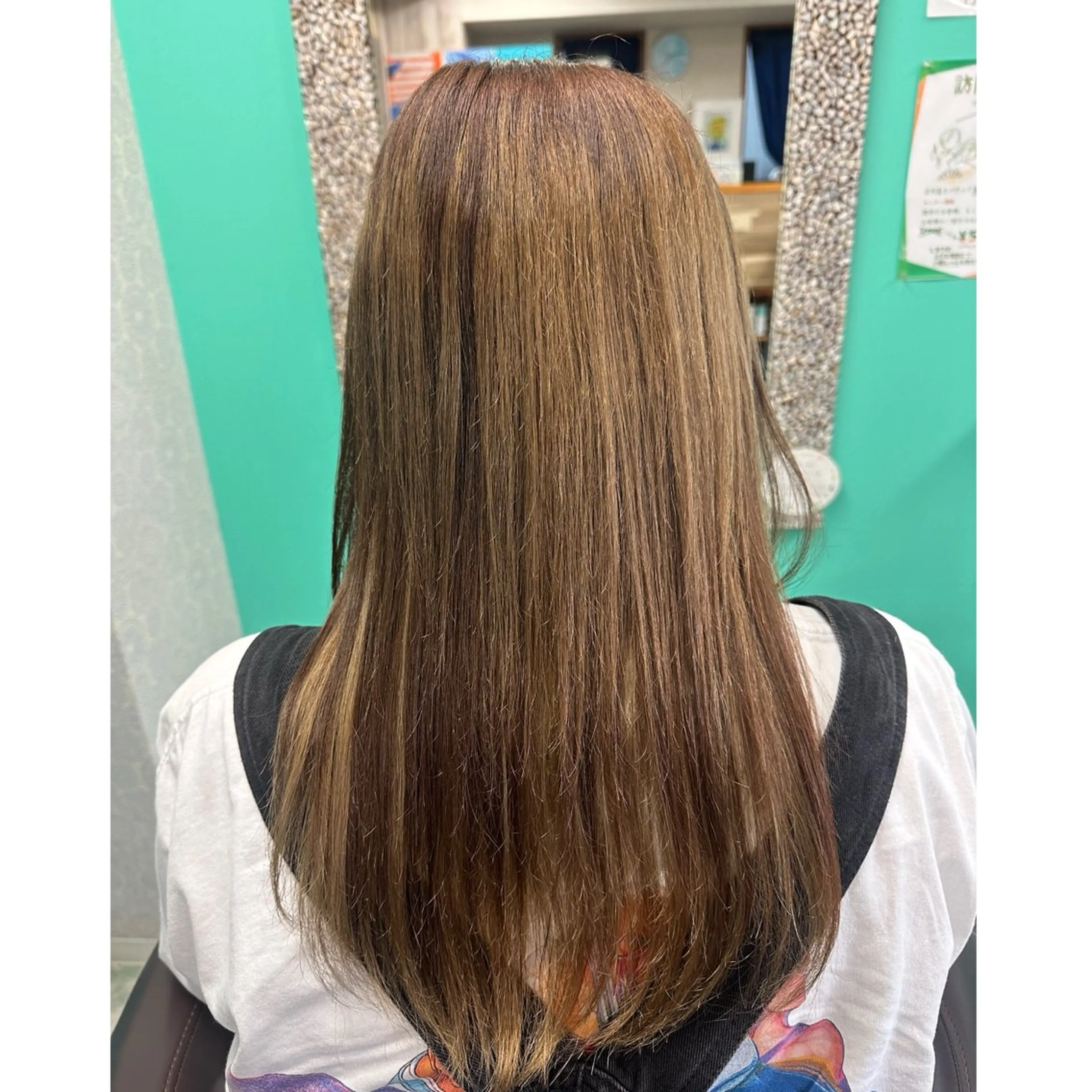 ロング カラー 三原 友美のヘアスタイル