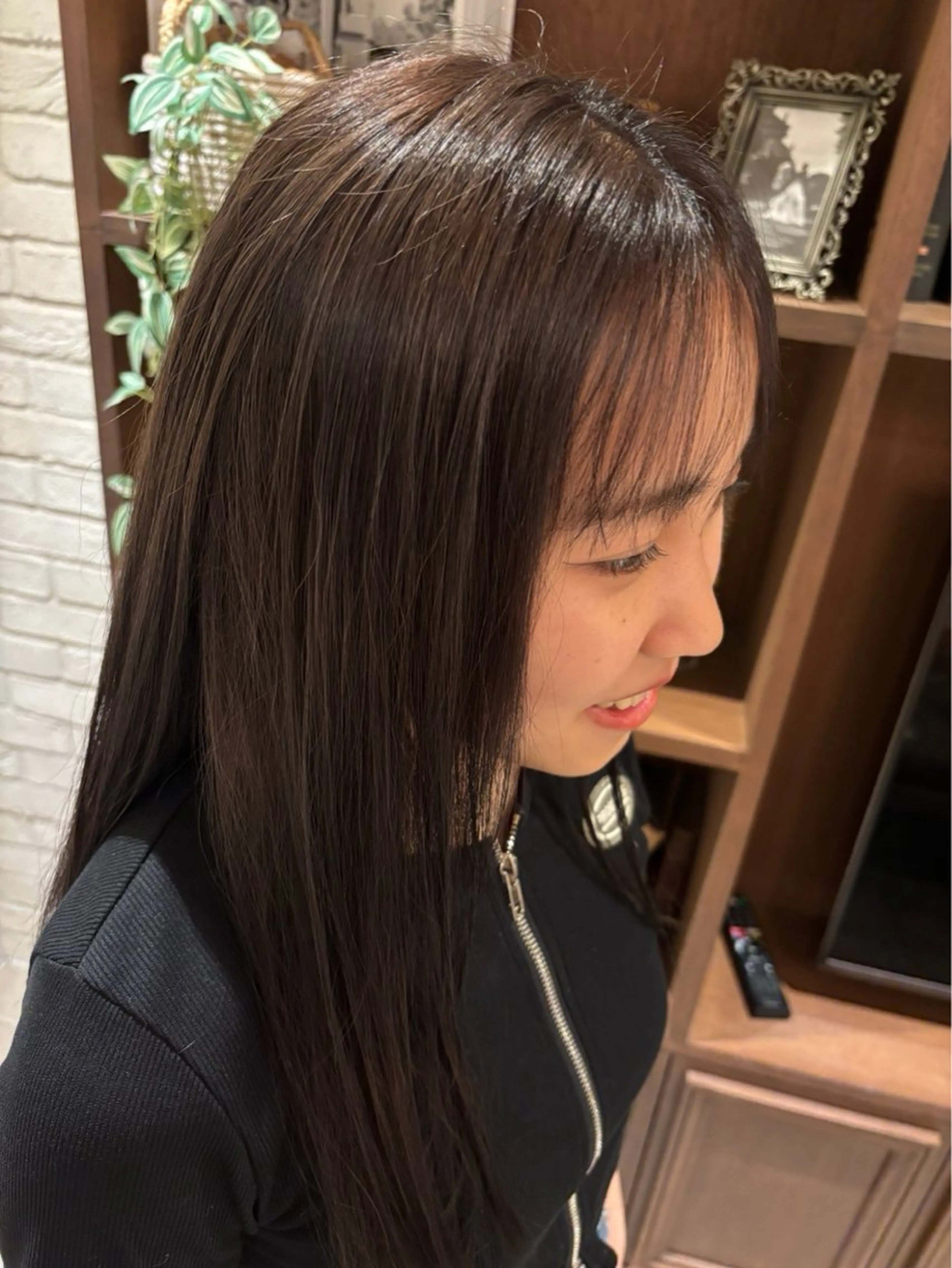 カラー 森 泉琴のヘアスタイル