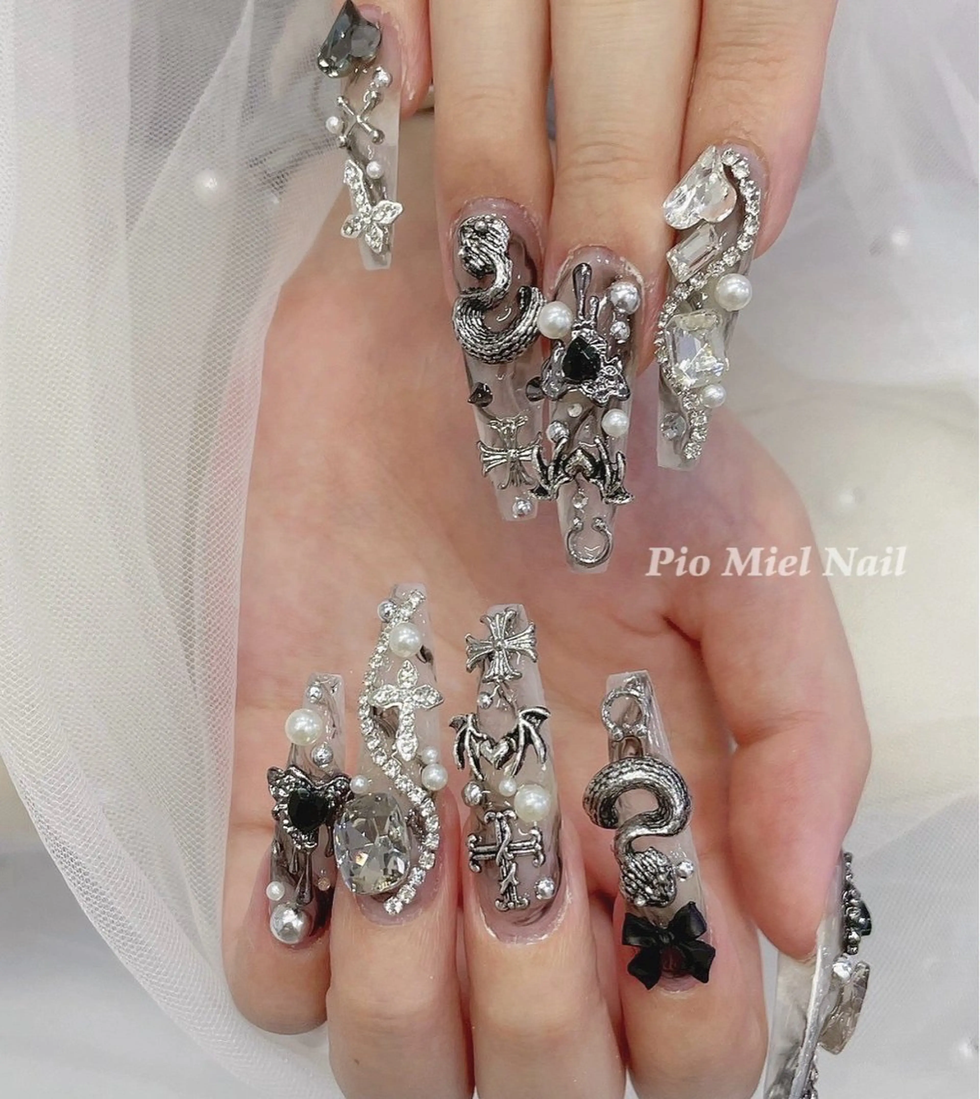 ネイル クリアネイル ジェルネイル ハート ロングネイル 持ち込み ハンドネイル HANA 長さだしのネイルデザイン