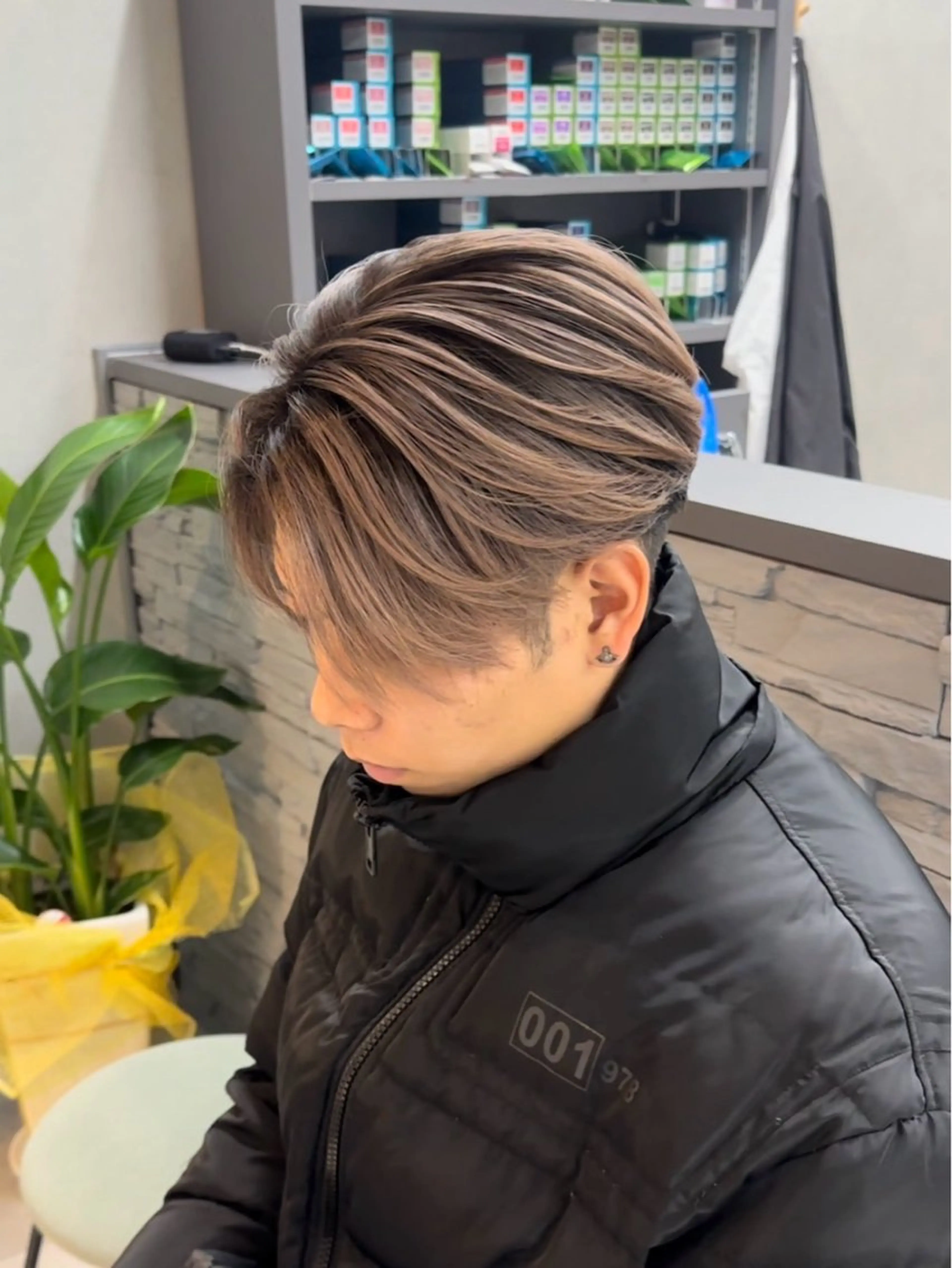 ショート カラー ブリーチ ケアブリーチ ダブルカラー イヤリングカラー ハイトーンカラー GISEL 小倉のヘアスタイル