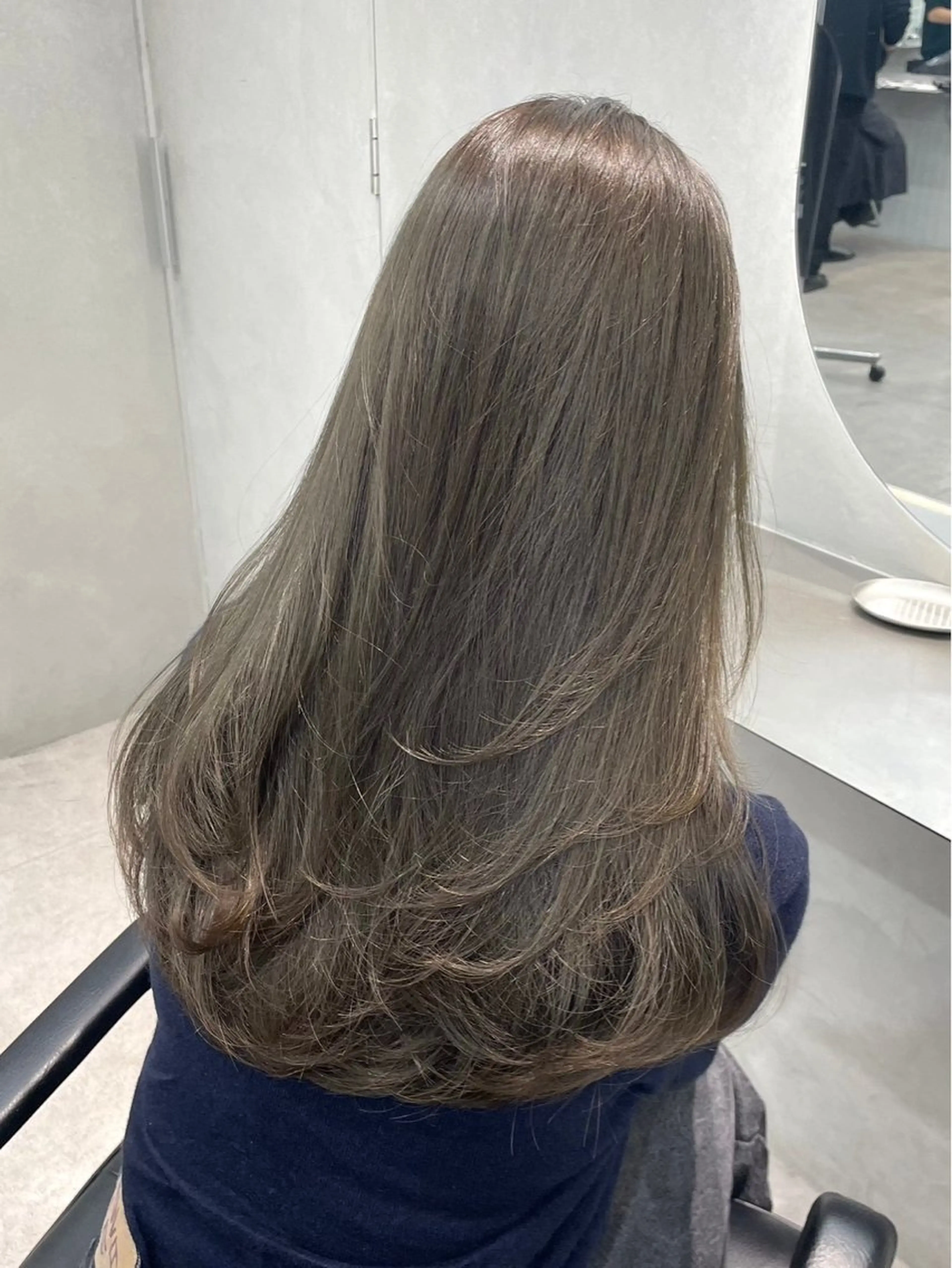 ロング カラー 谷本 美優のヘアスタイル