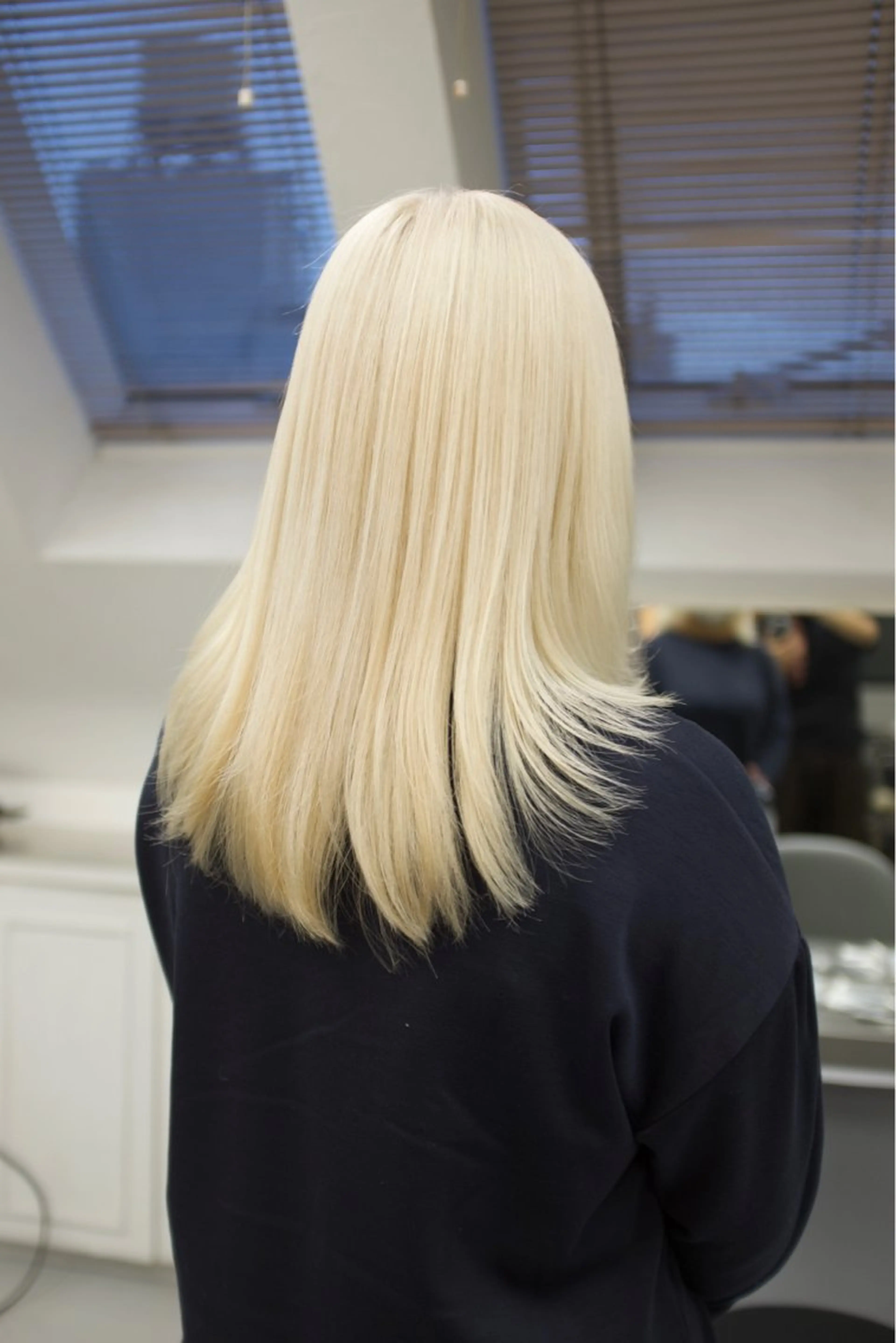 セミロング カラー ヘアアレンジ 🦠デザインカラー/ 魚瀬あおい🦠のヘアスタイル