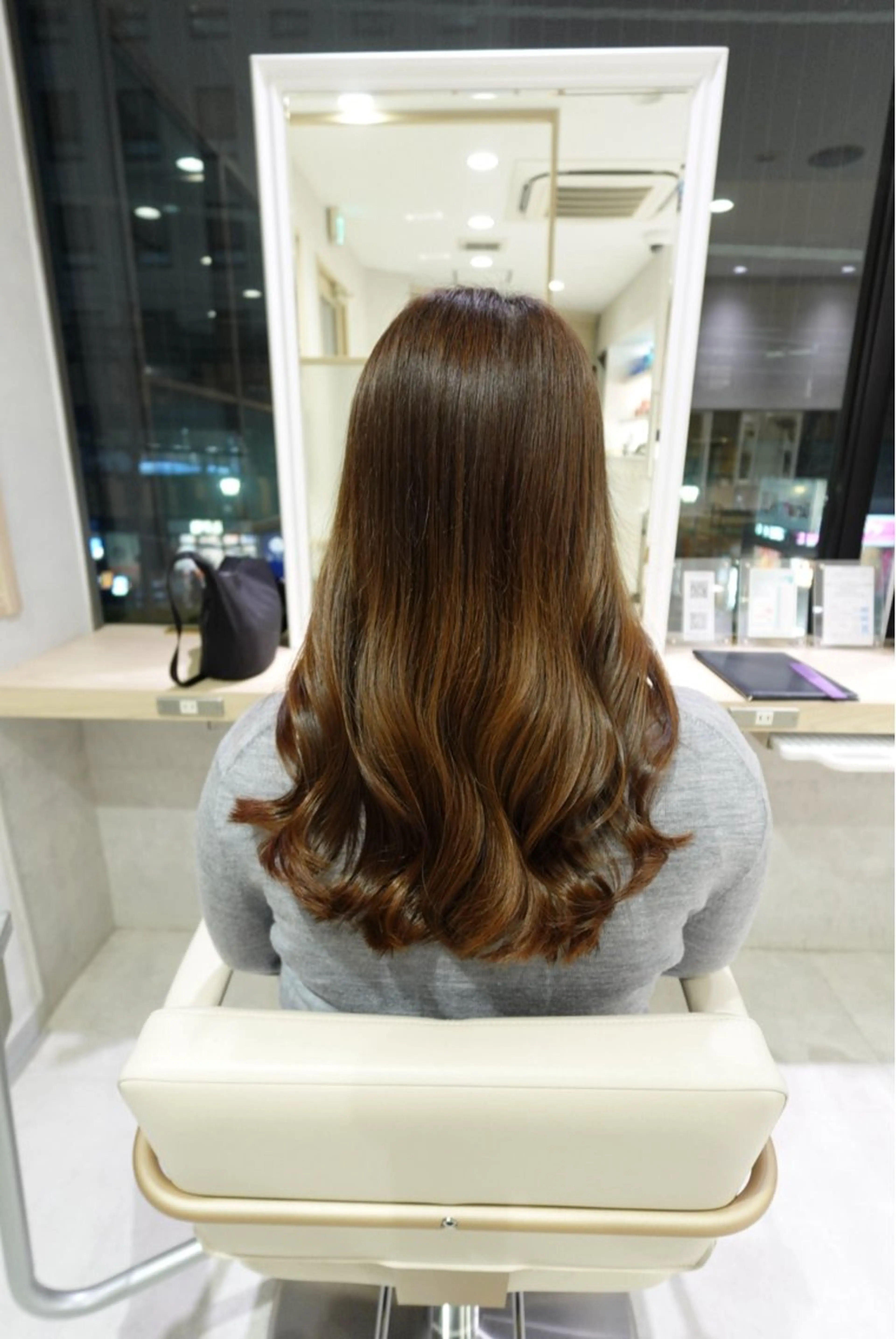 セミロング カラー ブラウンカラー ナチュラルブラウン カット ヘアカラー トリートメント 低ダメージ施術/ 🐮牛木 史裕🐮のヘアスタイル