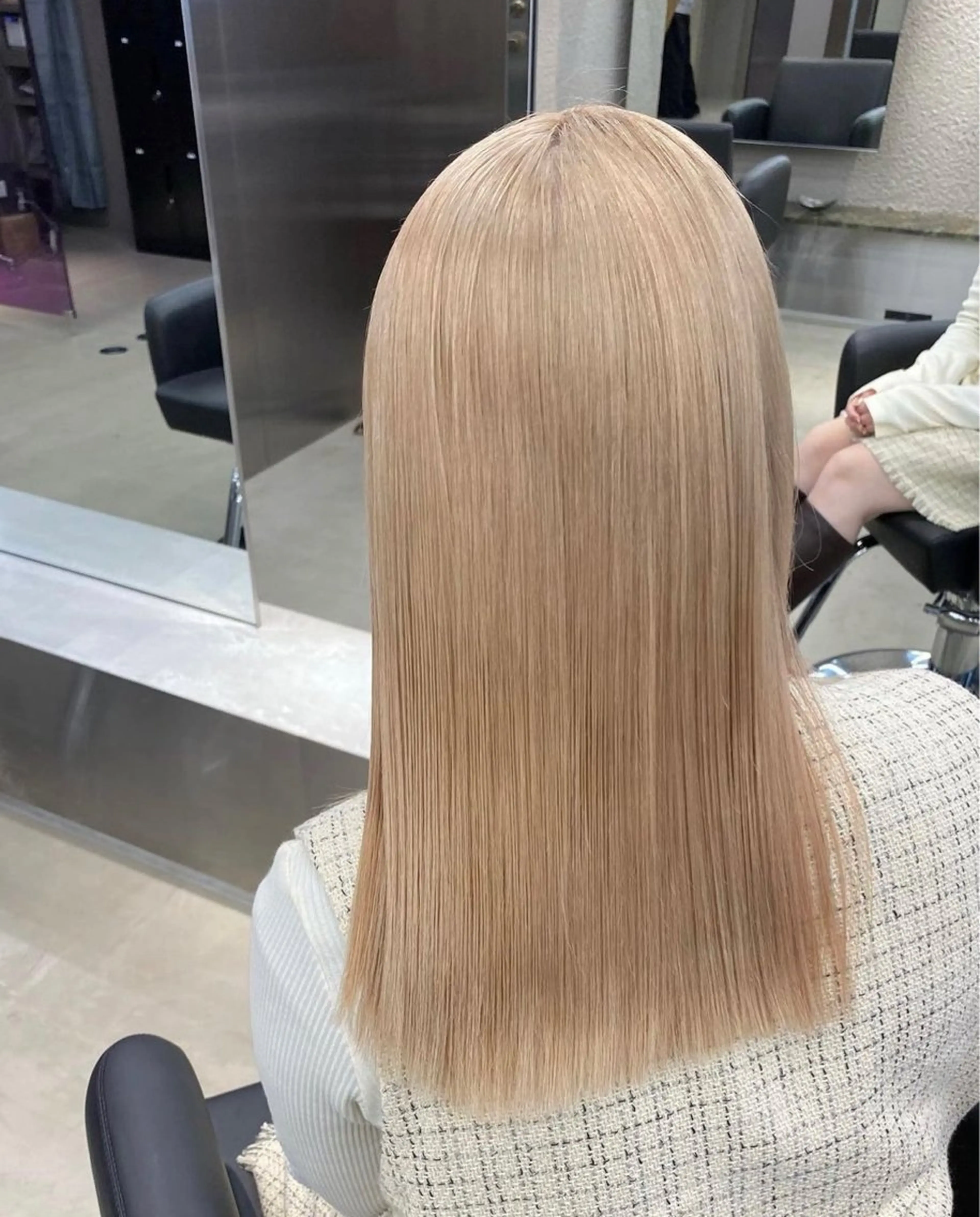 カラー ブリーチ PELE Nagomiのヘアスタイル