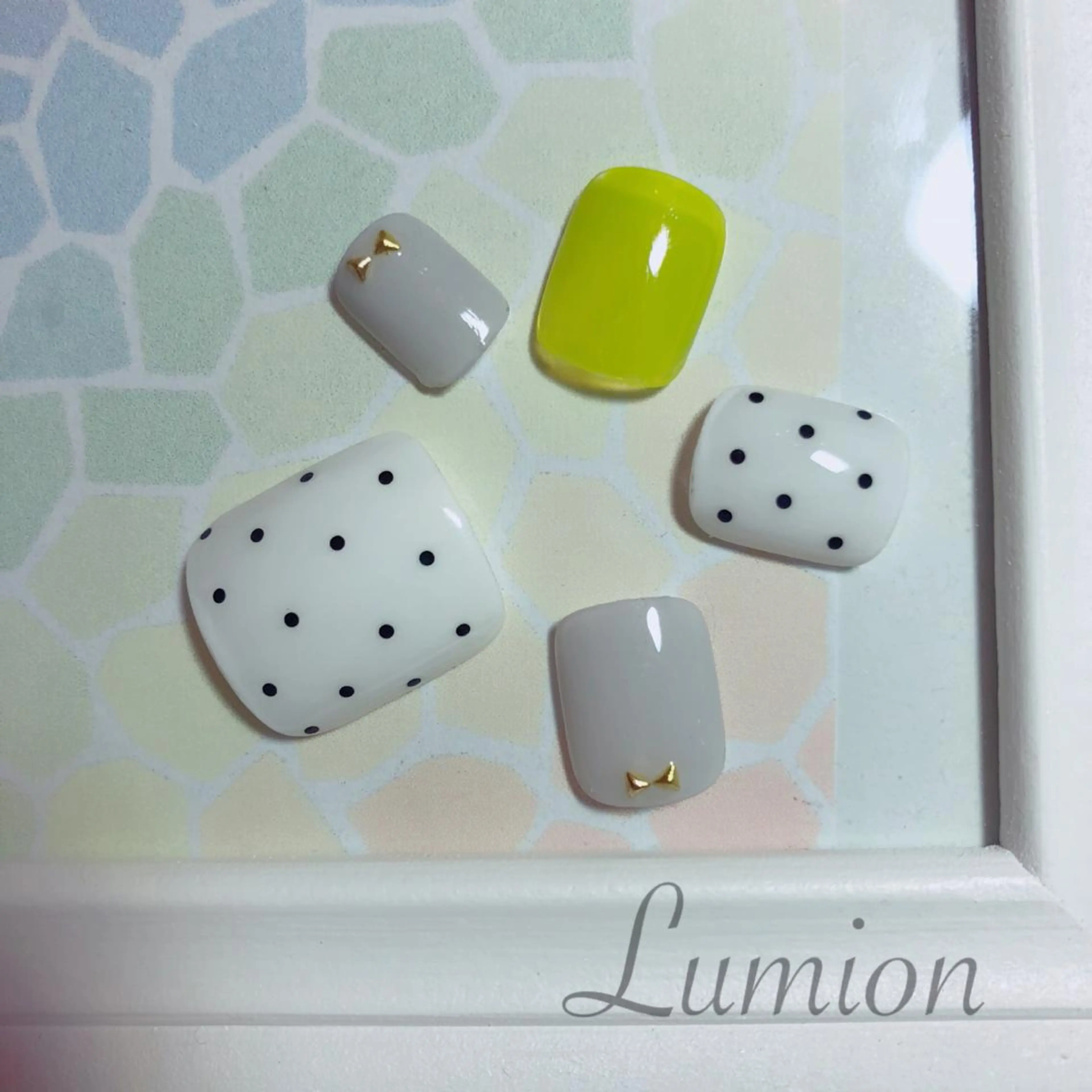 ネイル ドット シンプルネイル フットネイル nailroom Lumionのネイルデザイン