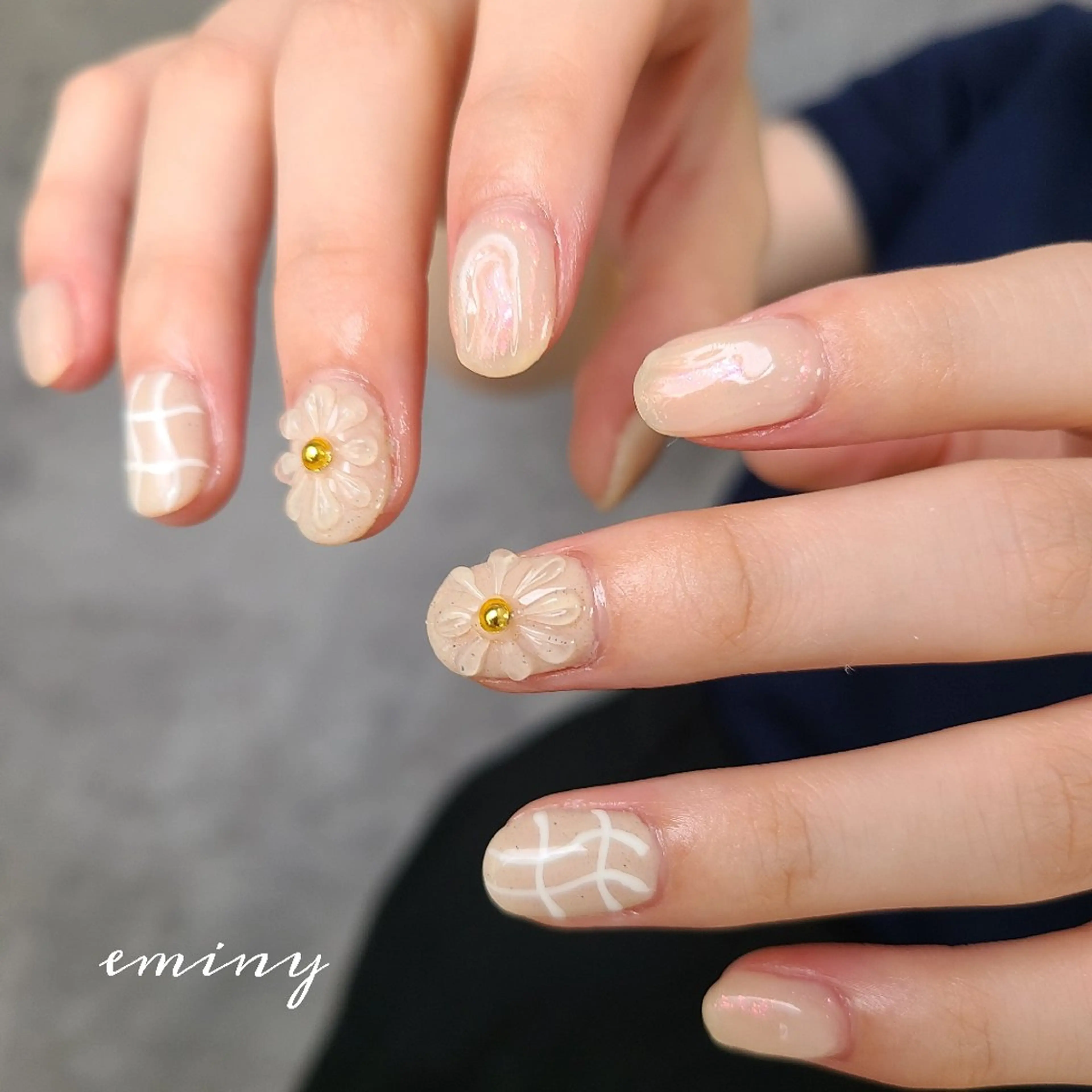 ネイル フラワーネイル 氷ネイル・うるうるネイル オフィスネイル ぷっくりネイル ハンドネイル nail salon  eminyのネイルデザイン
