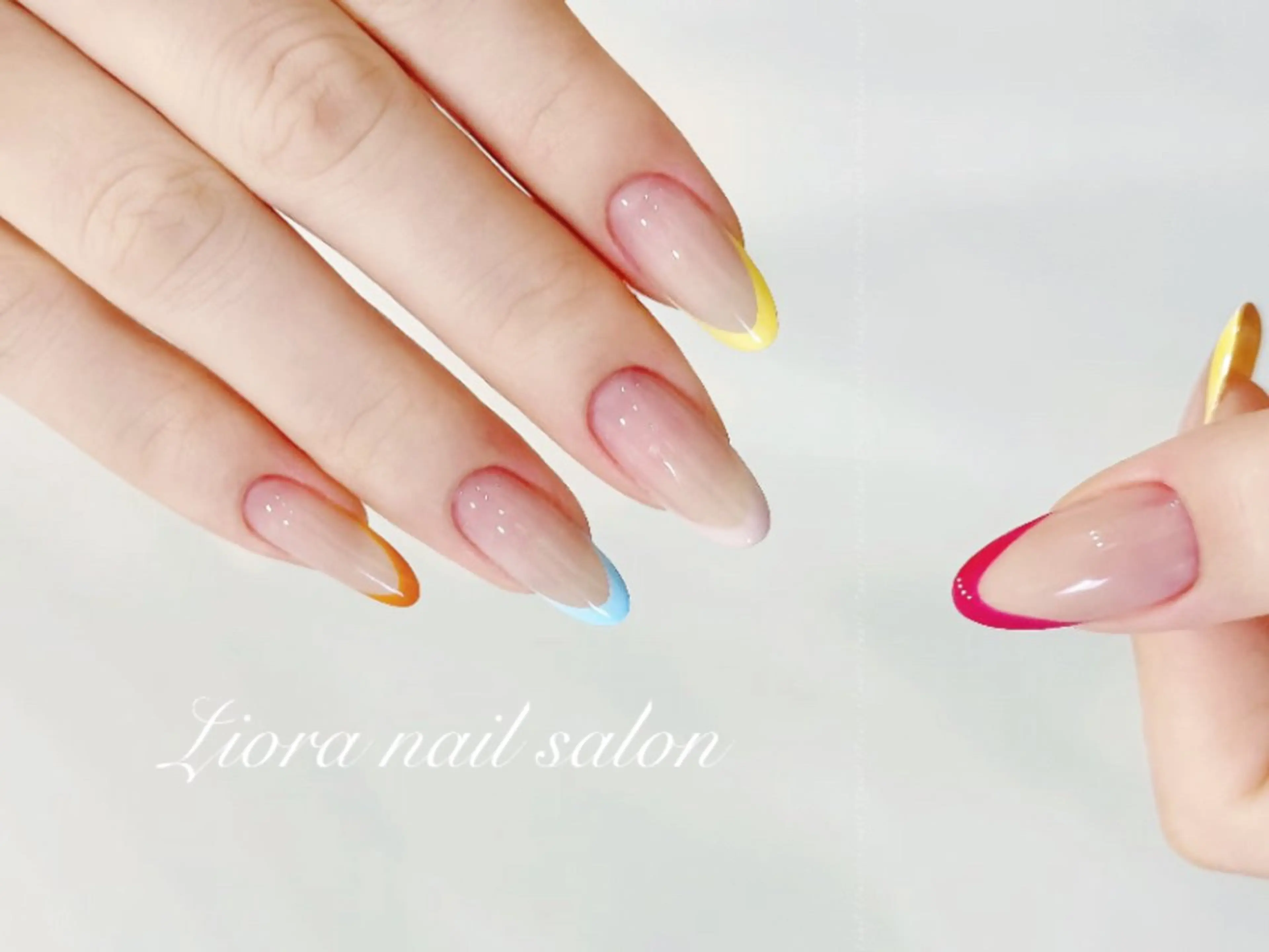 ネイル フレンチネイル ジェルネイル ガーリー グラデーション キラキラネイル ハンドネイル Liora nail スカルプ専門店のネイルデザイン