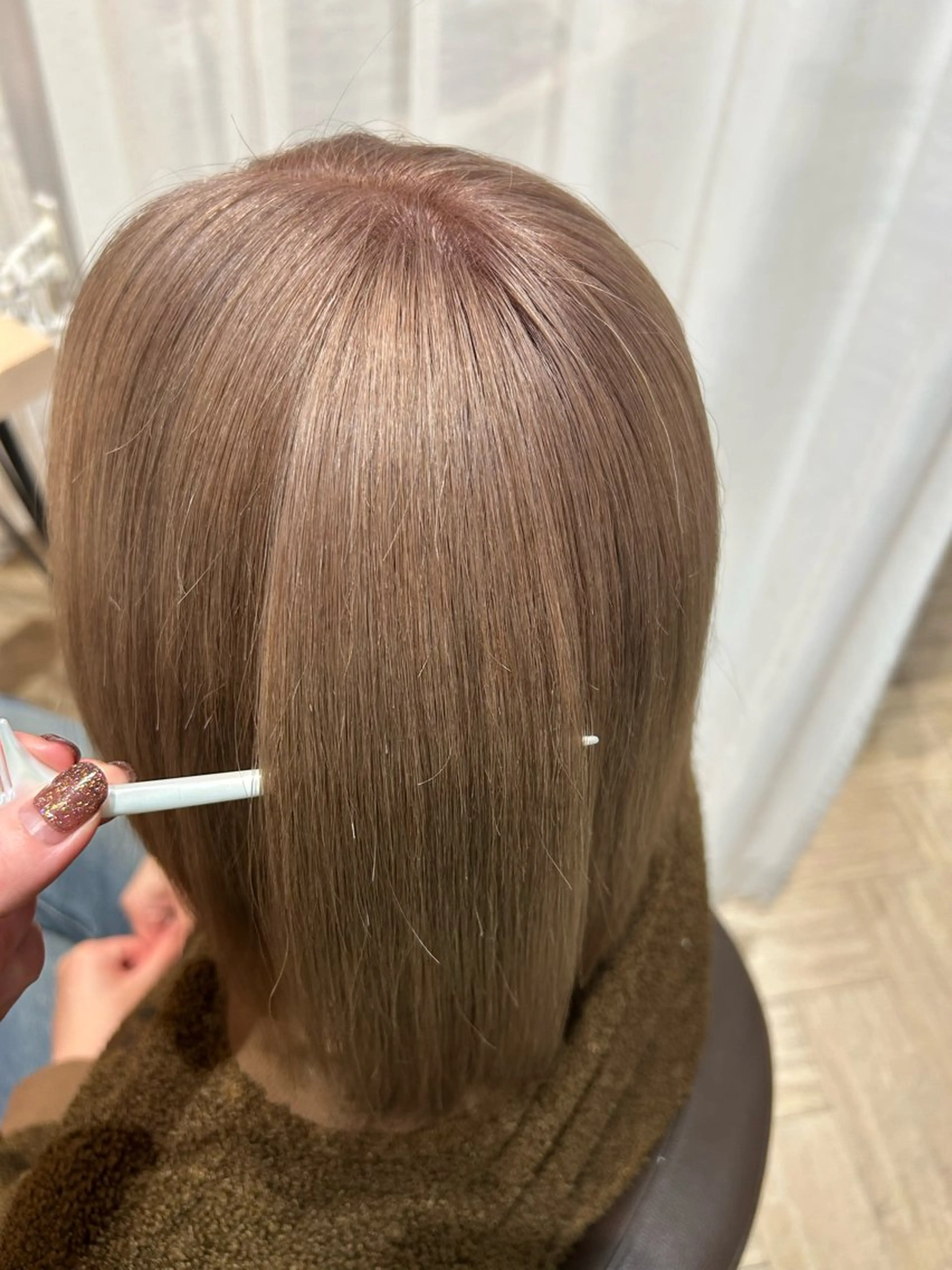 ミディアム カラー ベージュカラー ミルクティーベージュ AVANCE中百舌鳥所属・西野 麻瑚のヘアスタイル