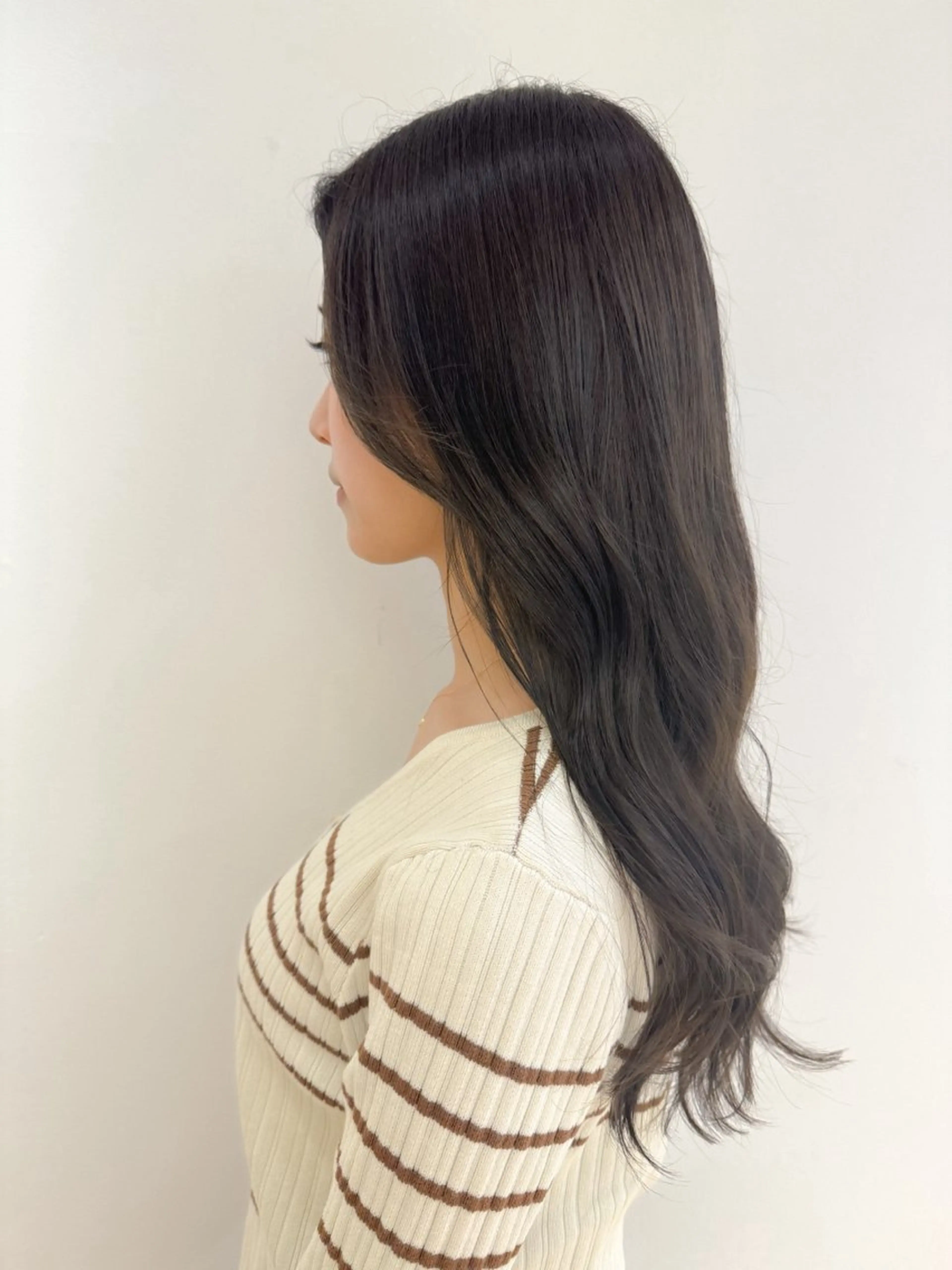 ロング カラー グレージュ オリーブグレージュ オリーブグレー カット ヘアカラー トリートメント えんどう みほのヘアスタイル