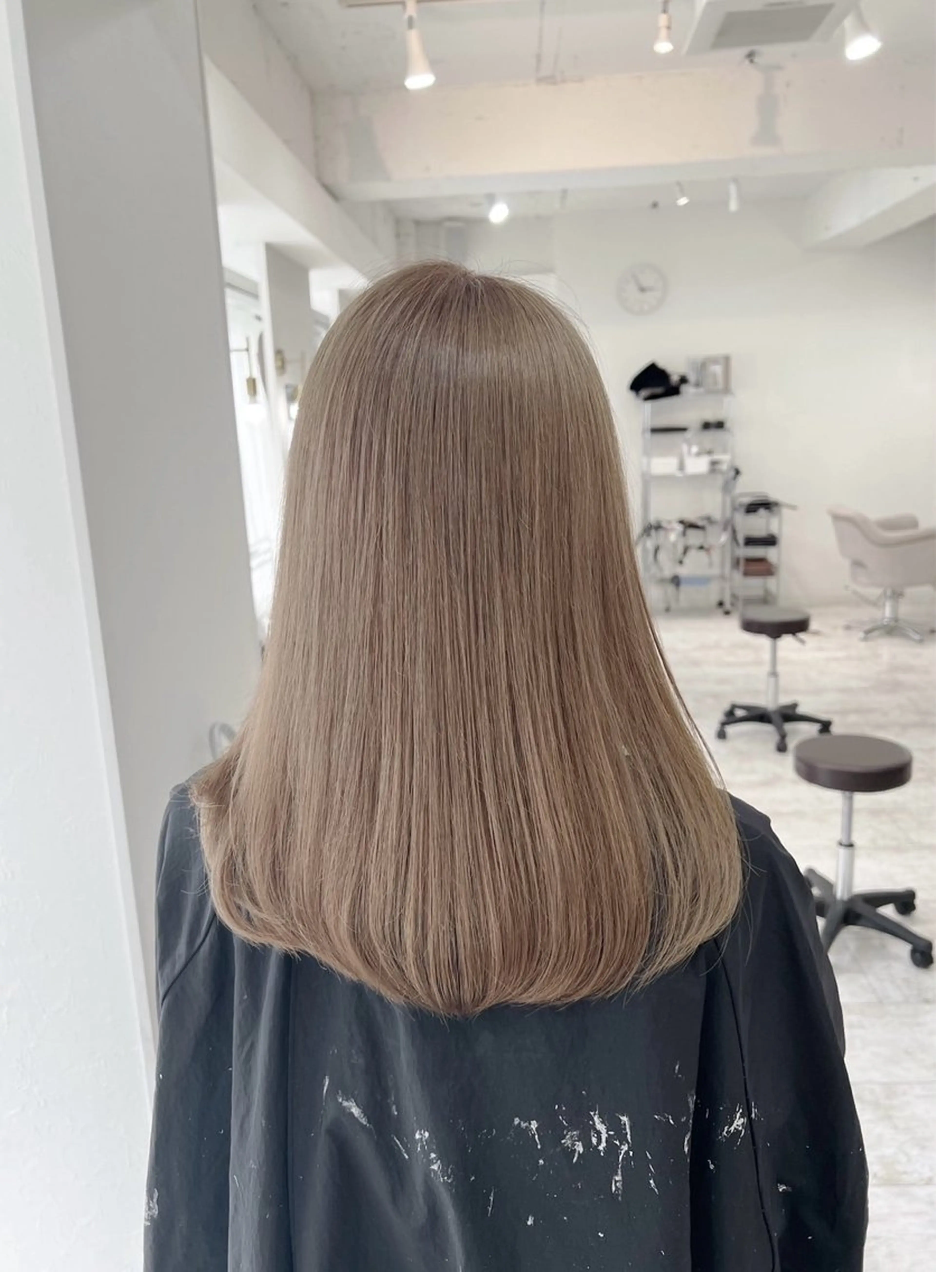 ミディアム カラー ベージュカラー ミルクティーベージュ ヘアカラー トリートメント ROBIN所属・指名数No.1 /NAOYAのヘアスタイル