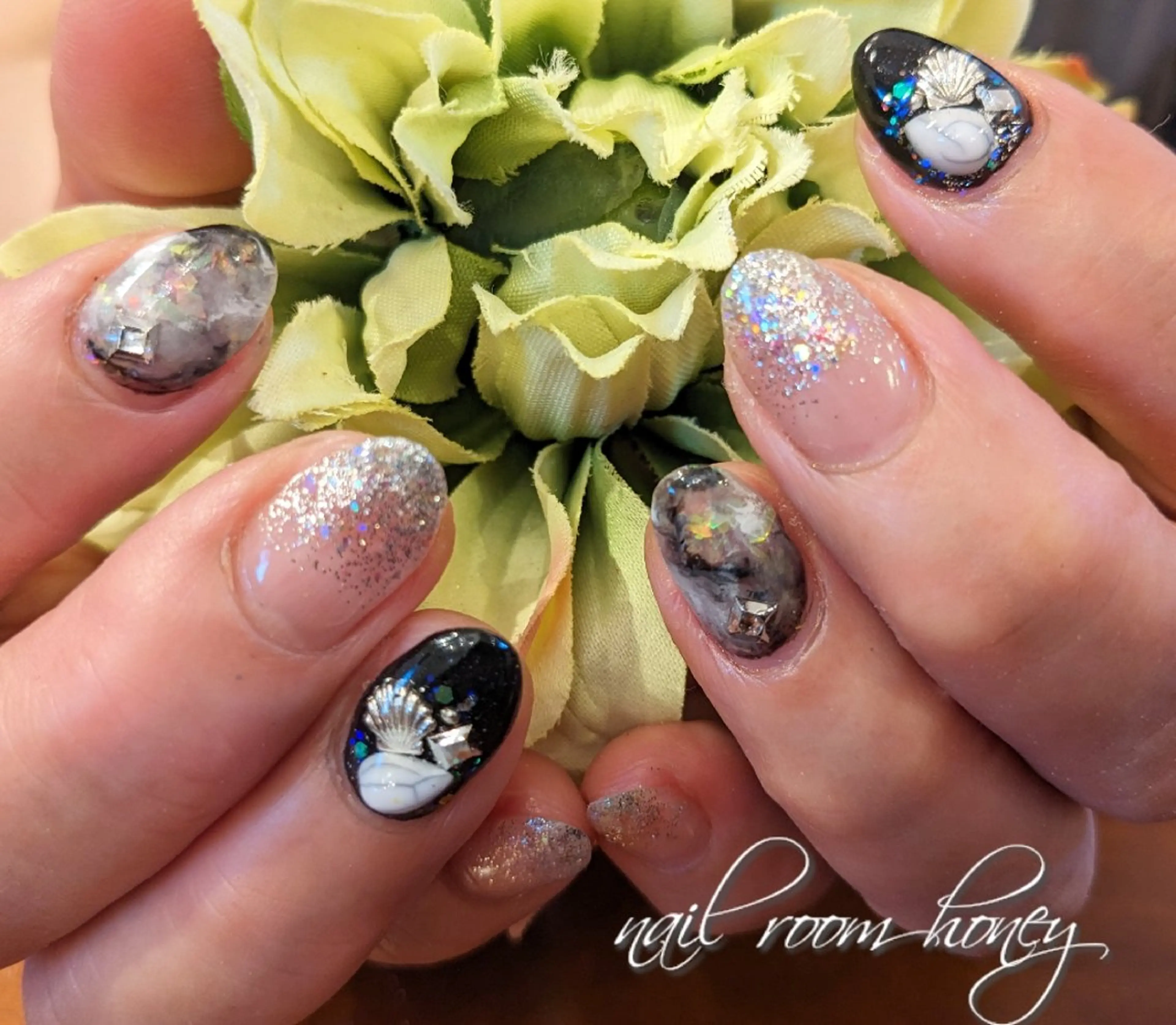 ネイル ニュアンスネイル nail room  honeyのネイルデザイン