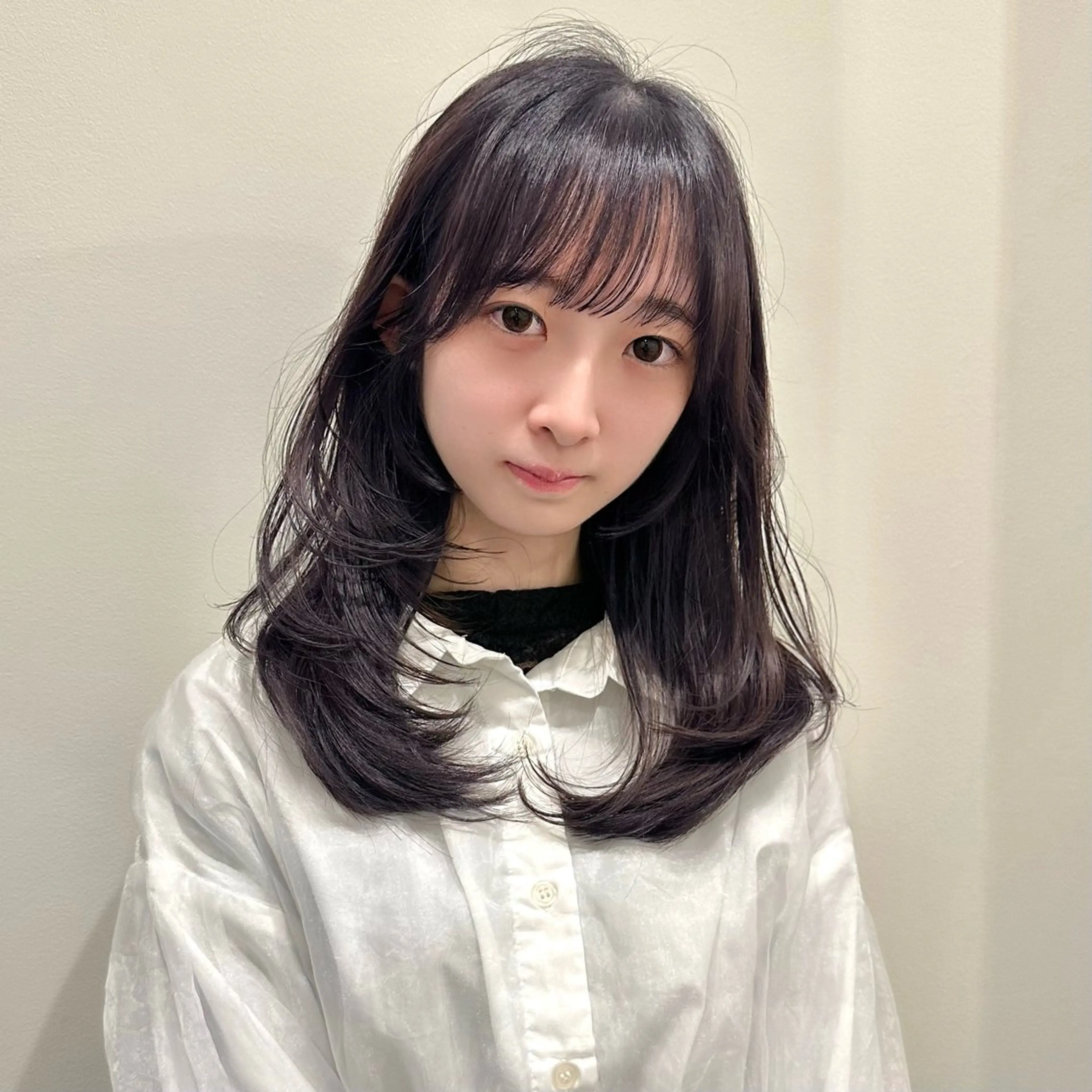 ミディアム カット 縮毛矯正 🌹ハッシュカット、 レイヤー韓国ヘア🌹のヘアスタイル