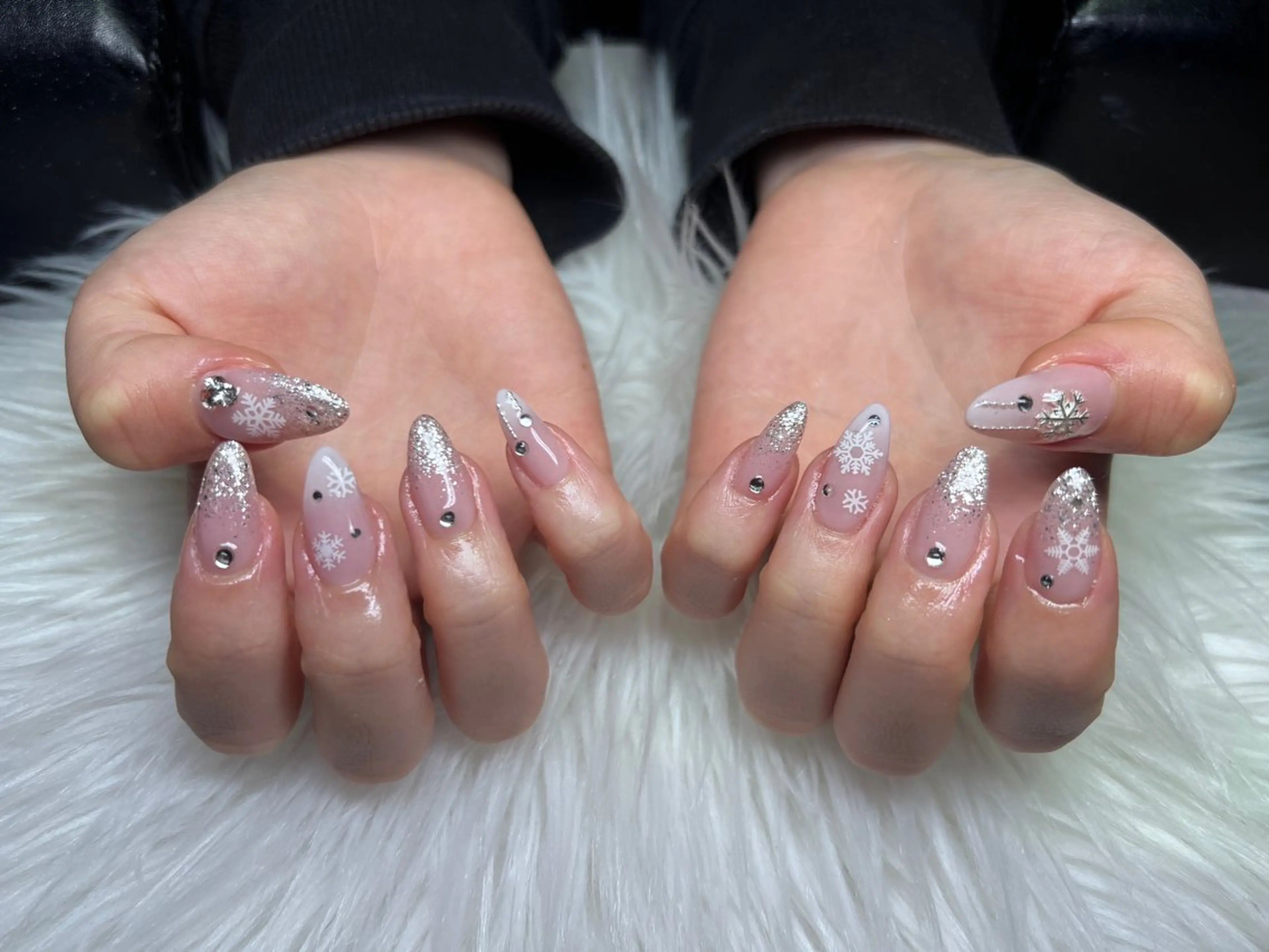 ネイル Miimo💅🏻 ほのか ·͜·♡のネイルデザイン