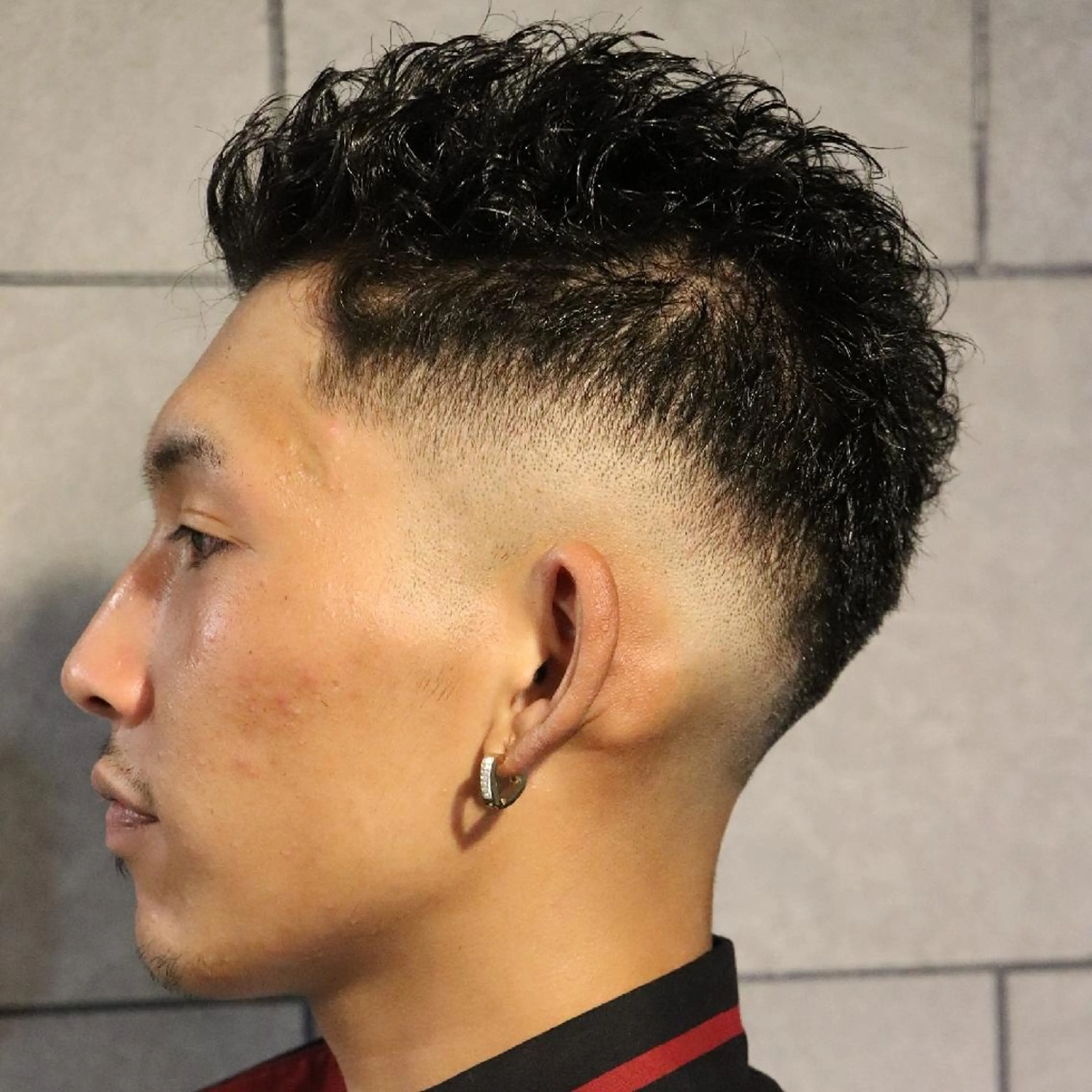 パーマ メンズ ショート フェードカット メンズパーマ スキンフェード メンズツイストパーマ ツイストパーマ 川端 智治のヘアスタイル